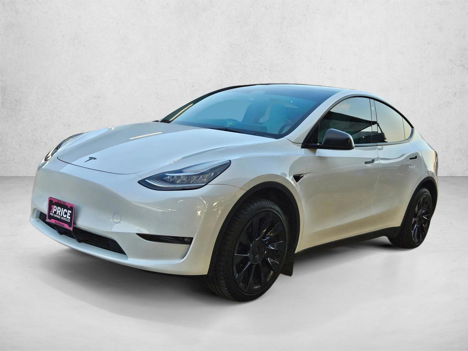 Thumbnail: 2023 Tesla Model Y - 1