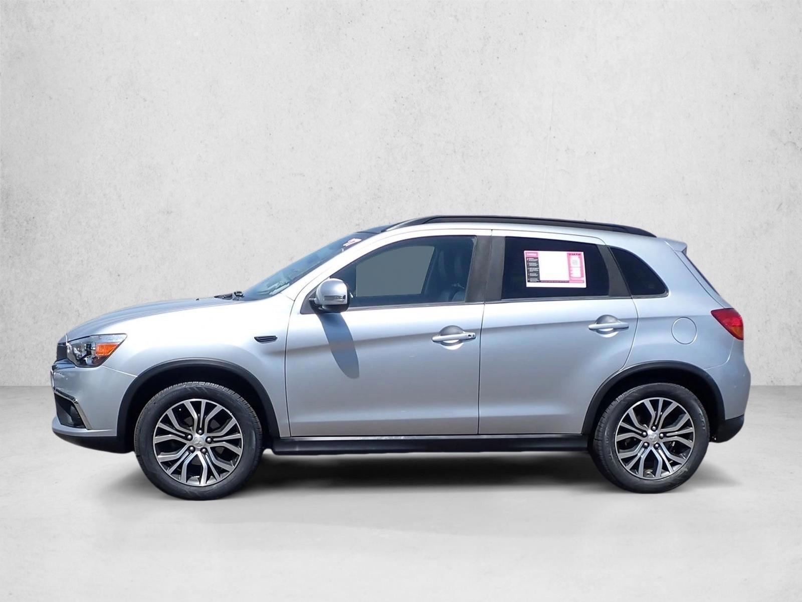 Thumbnail: 2017 Mitsubishi Outlander - 2