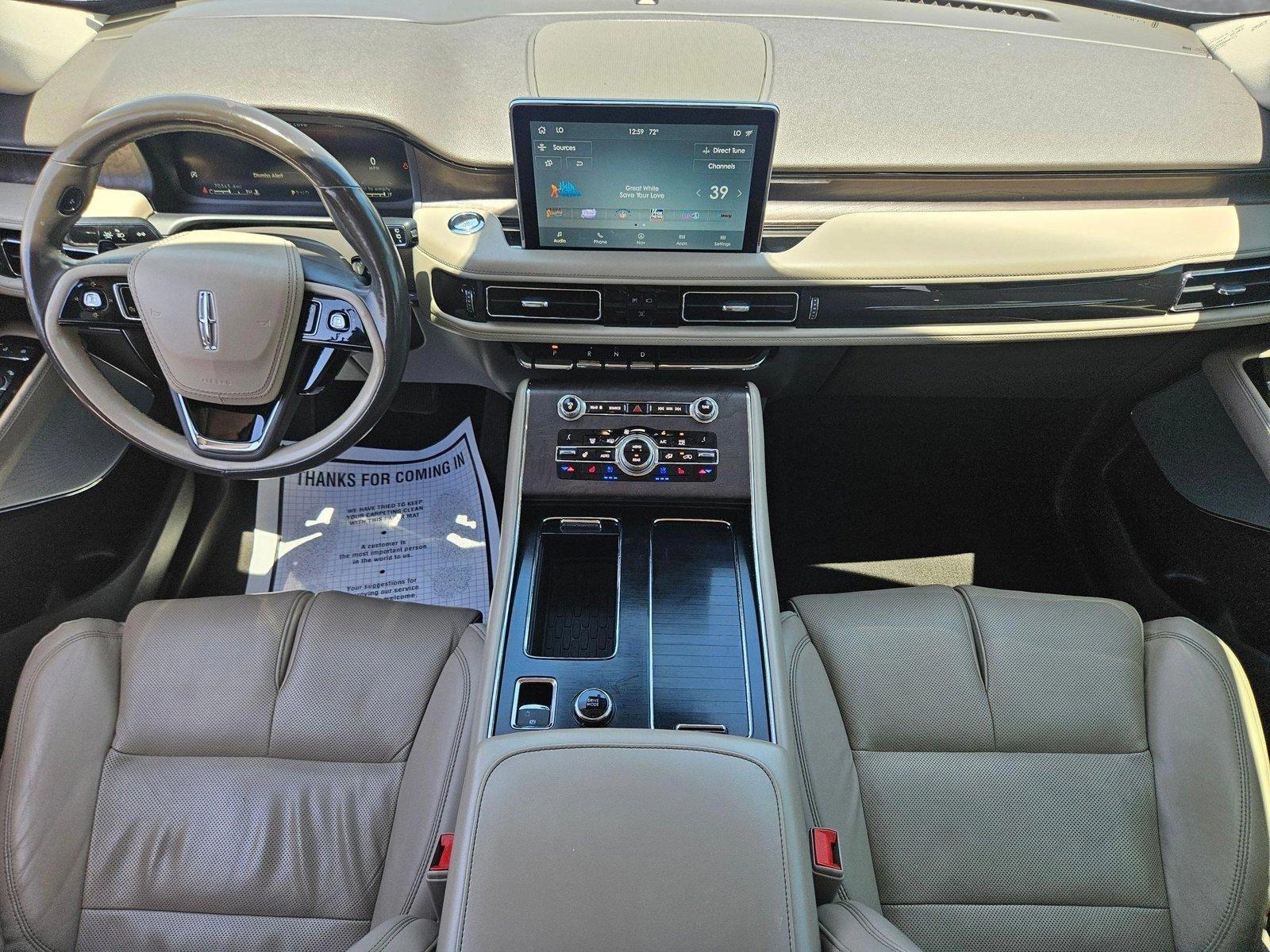 Thumbnail: 2020 Lincoln Aviator - 3
