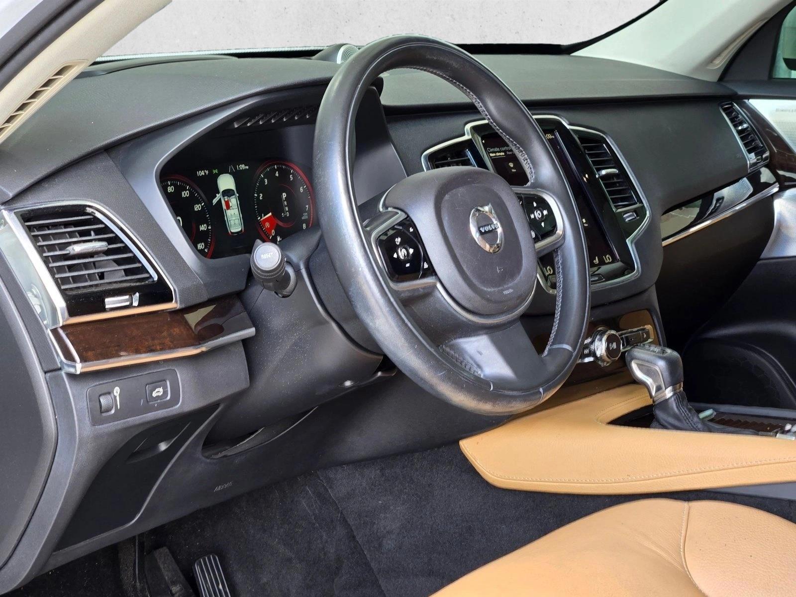 Thumbnail: 2016 Volvo XC90 - 3