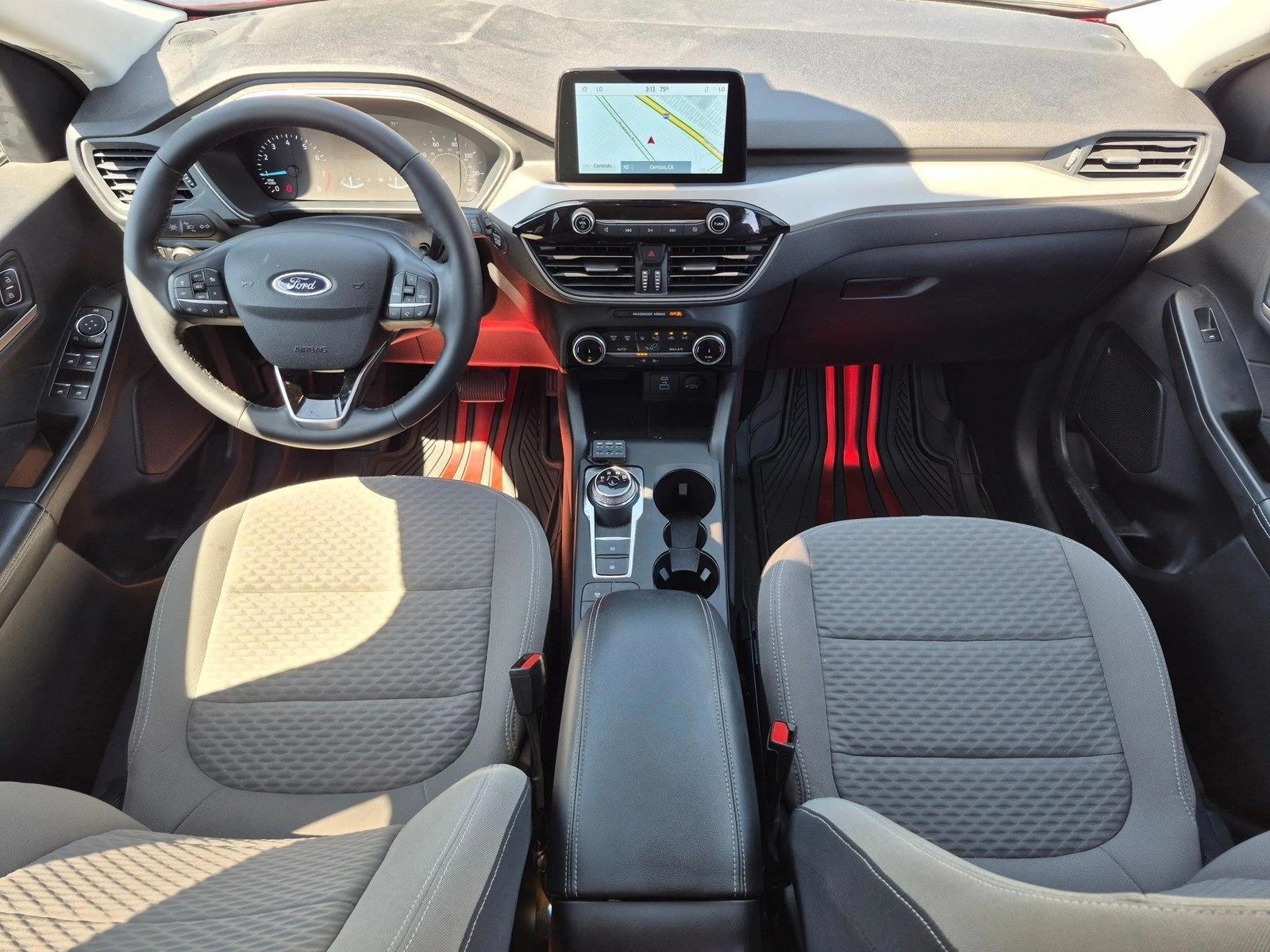 Thumbnail: 2022 Ford Escape - 4