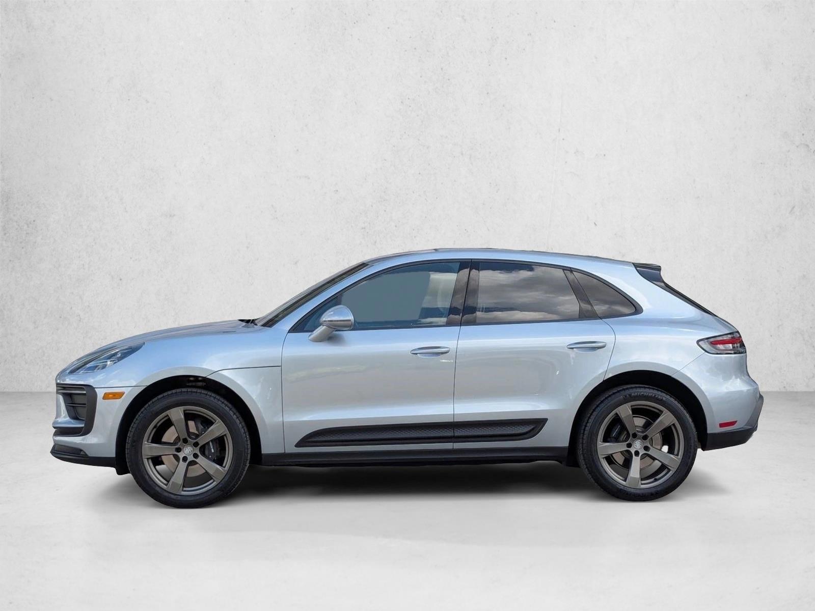 Thumbnail: 2026 Porsche Macan - 2