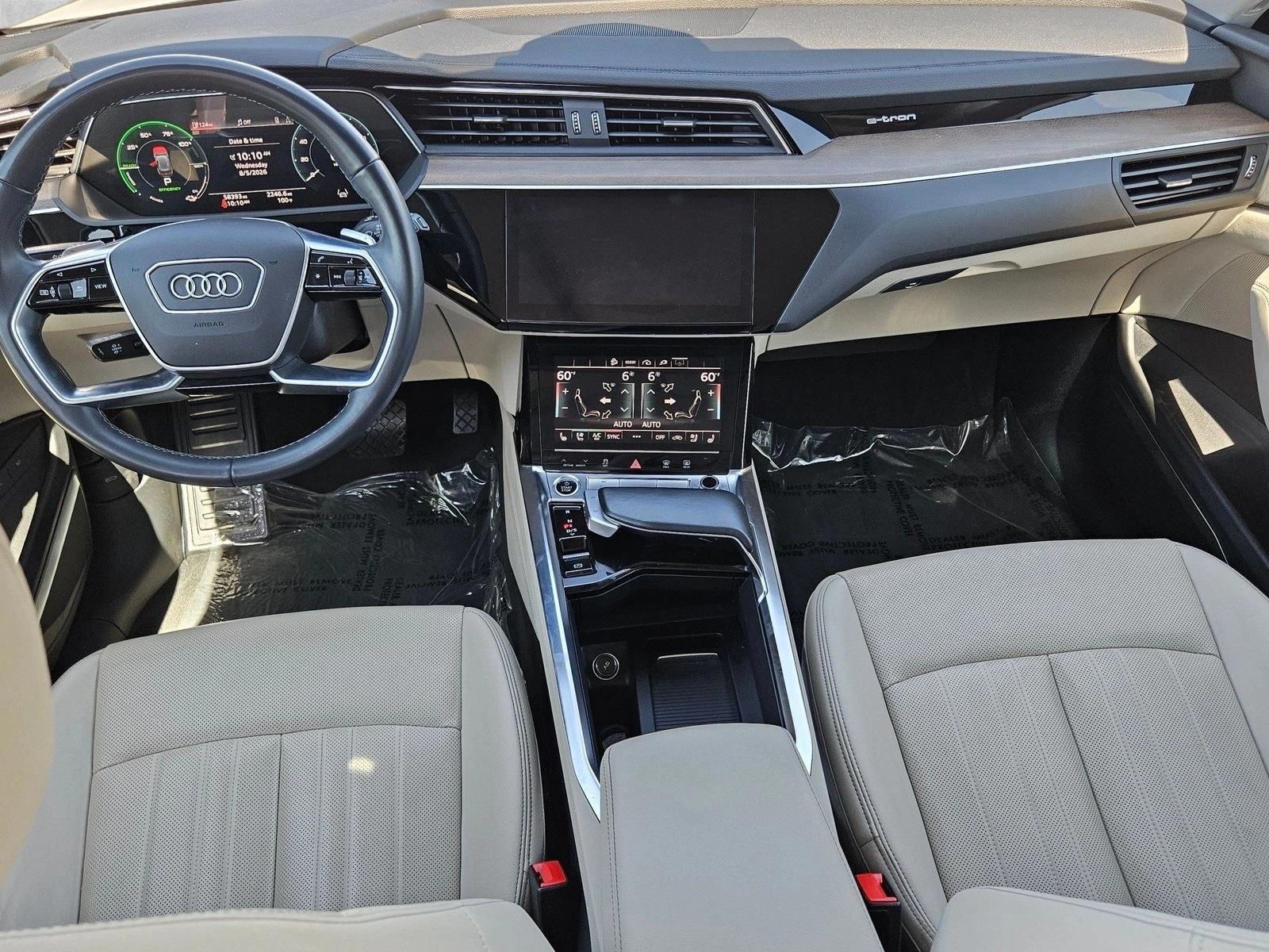 Thumbnail: 2023 Audi e-tron - 4