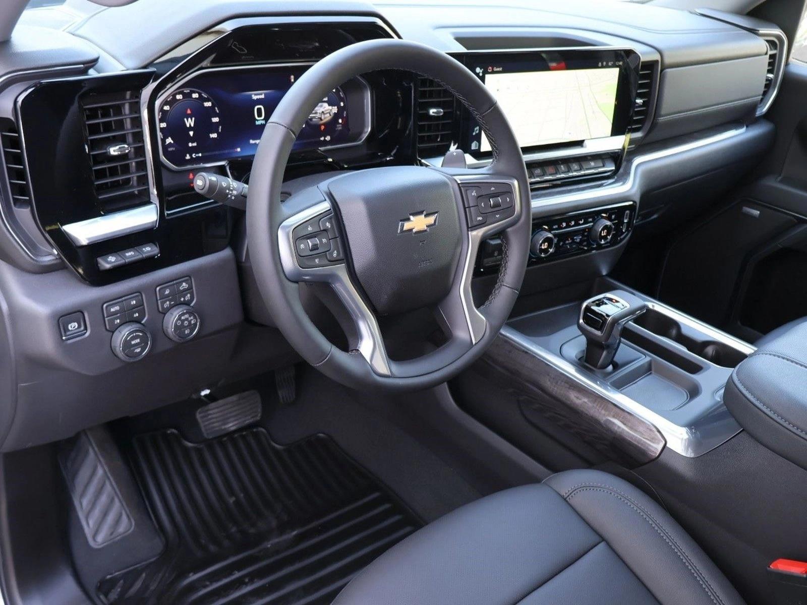 Thumbnail: 2026 Chevrolet Silverado 1500 - 3