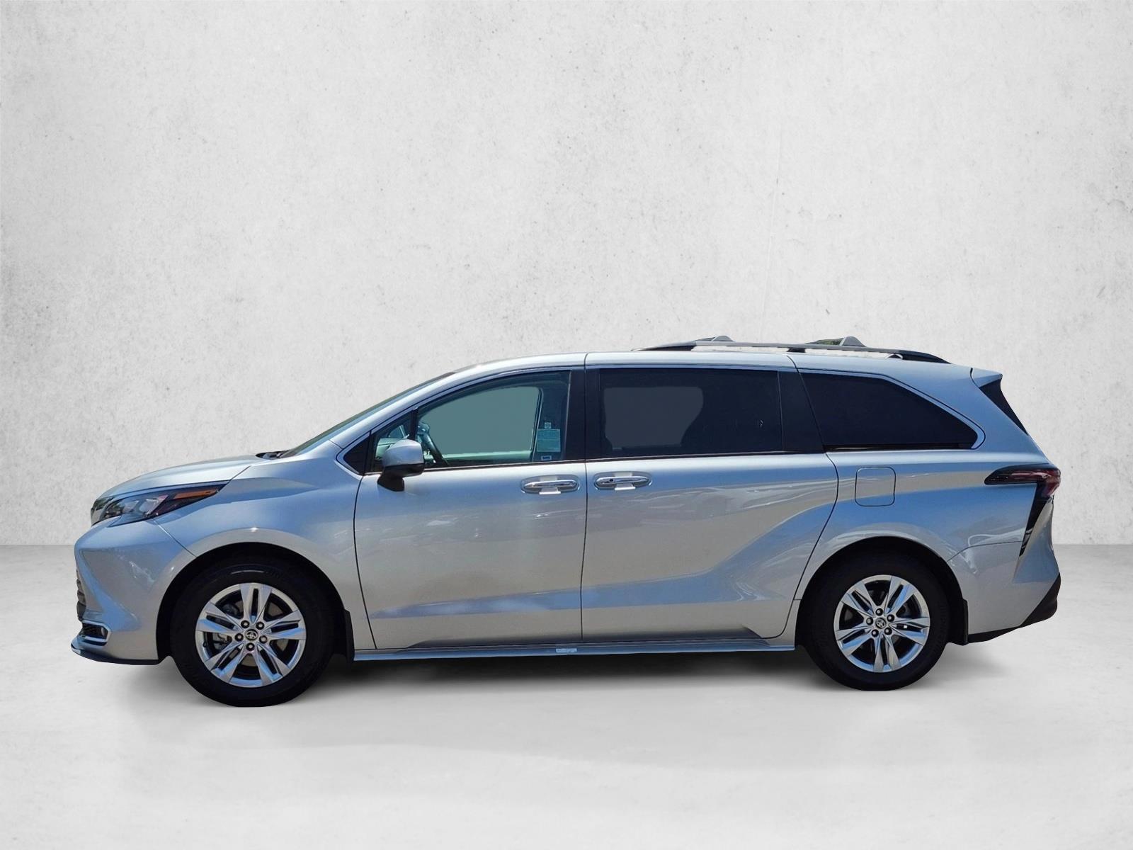 Thumbnail: 2024 Toyota Sienna - 2