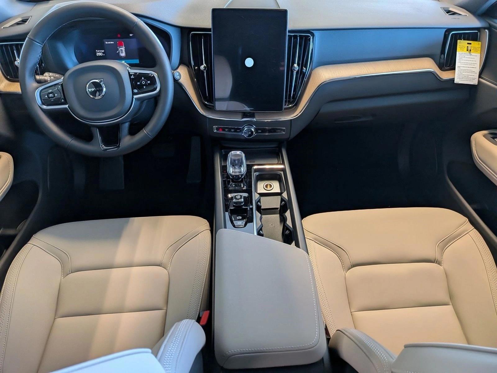 Thumbnail: 2026 Volvo XC60 - 3