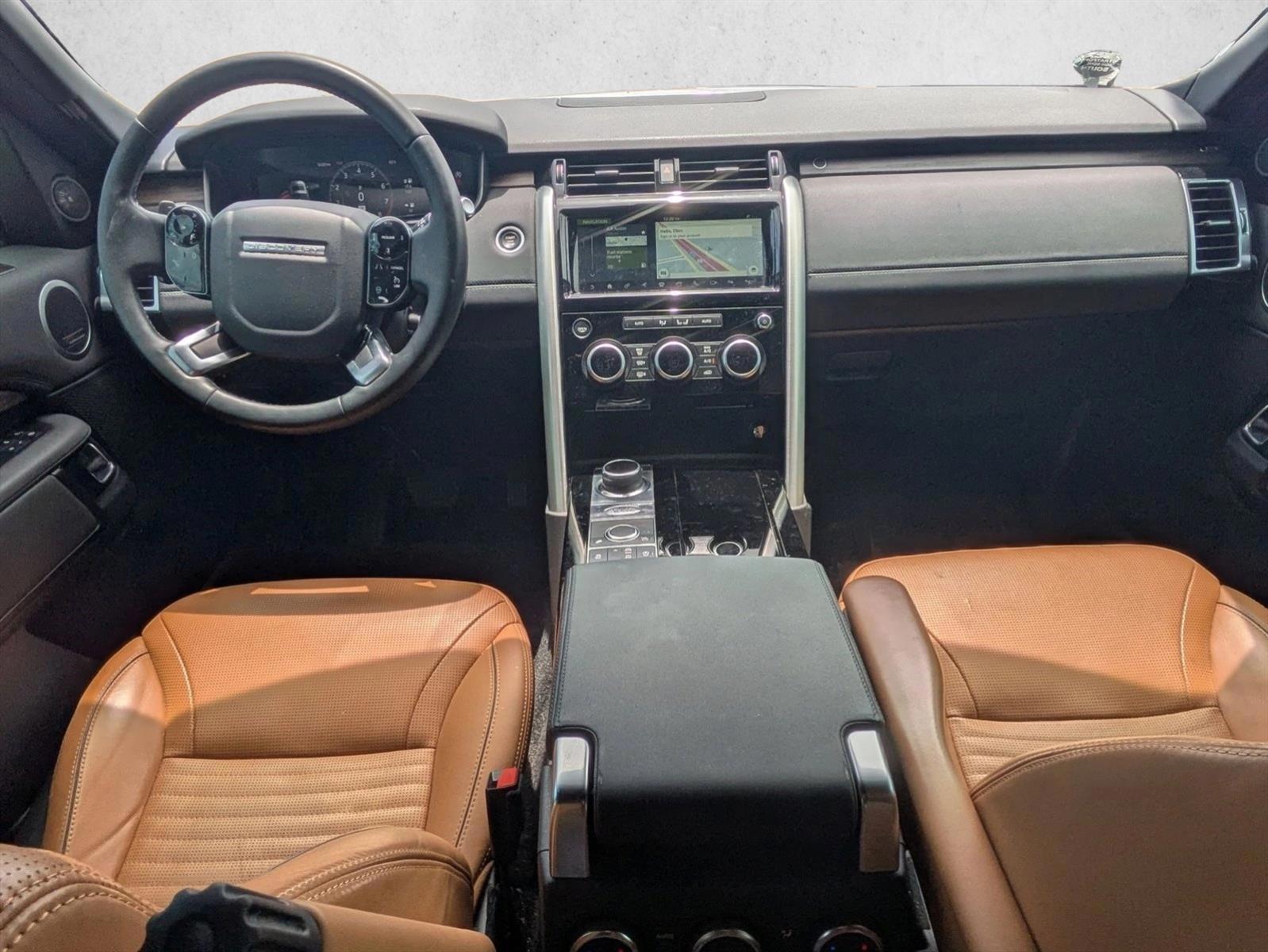 Thumbnail: 2020 Land Rover Discovery - 2