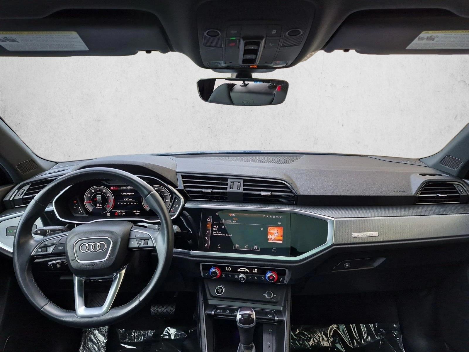 Thumbnail: 2022 Audi Q3 - 4