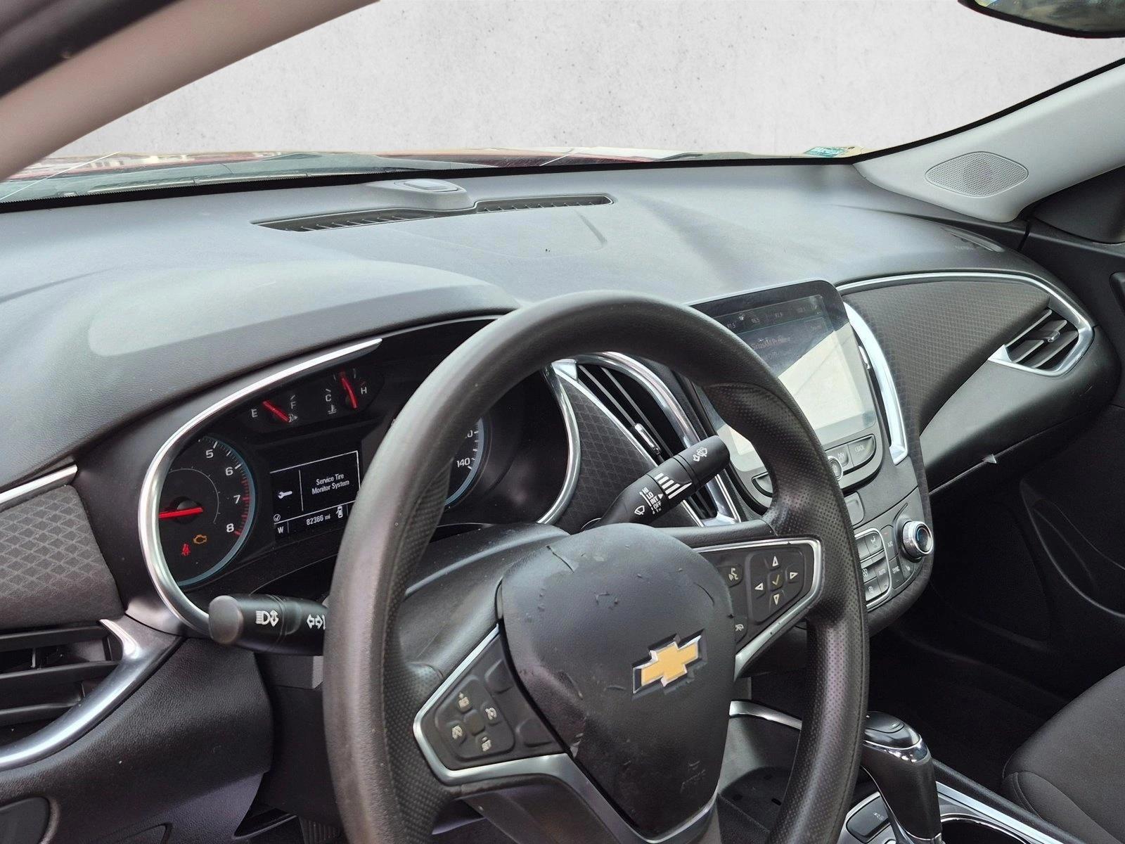 Thumbnail: 2019 Chevrolet Malibu - 3