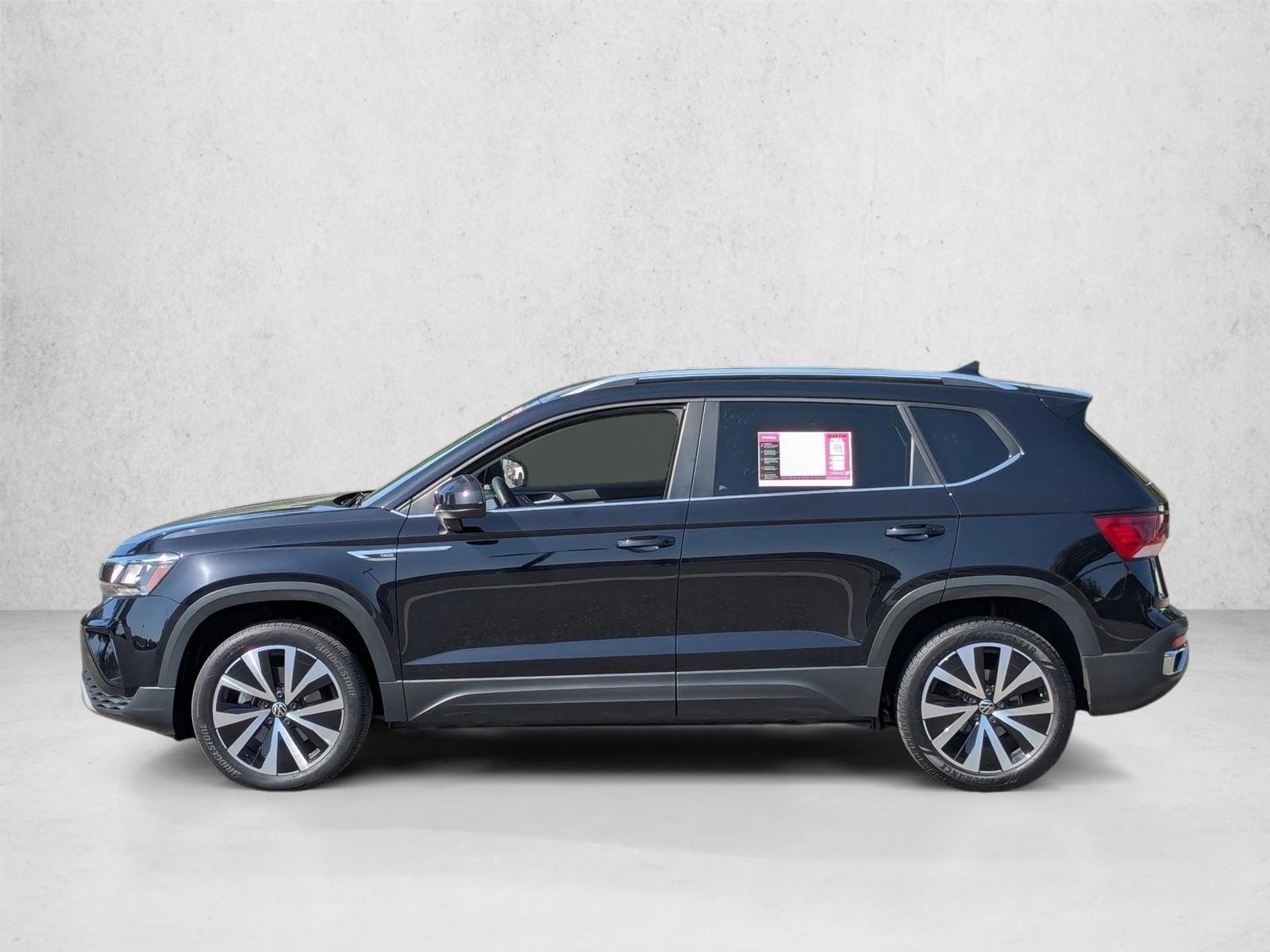 Thumbnail: 2022 Volkswagen Taos - 2