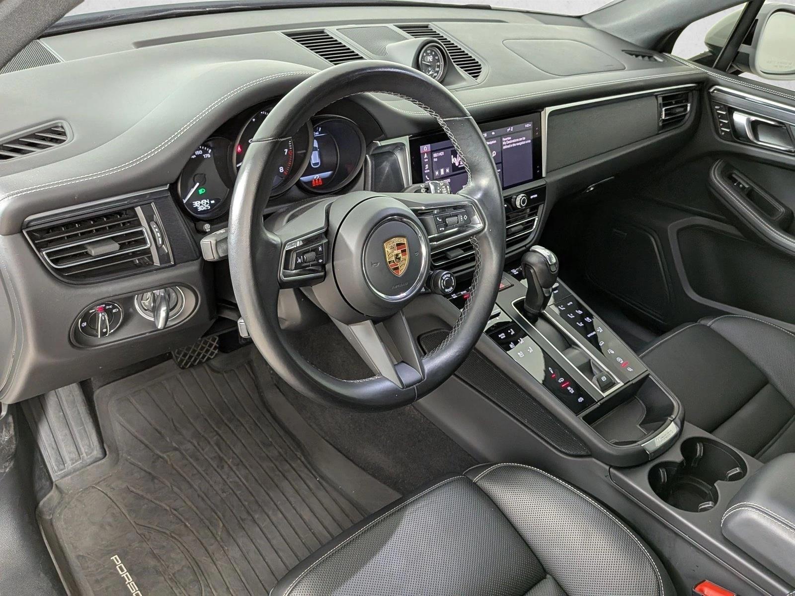 Thumbnail: 2023 Porsche Macan - 5