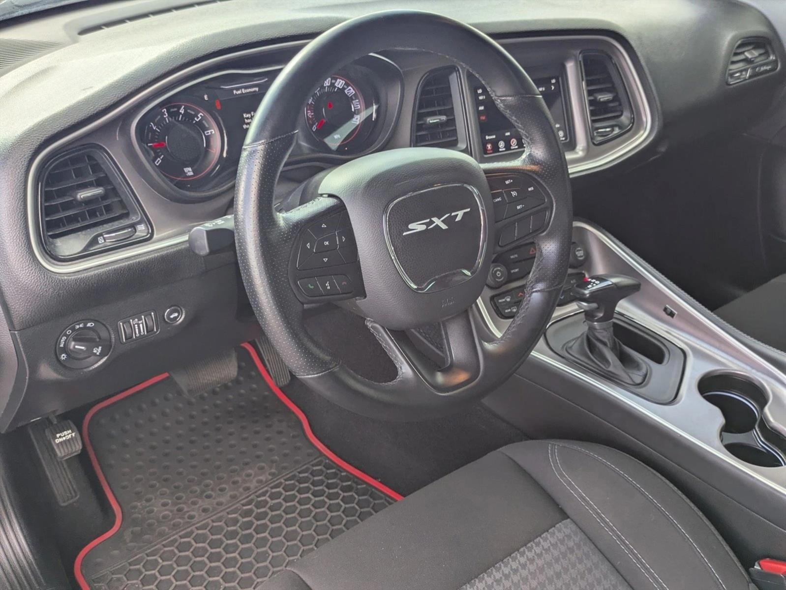 Thumbnail: 2022 Dodge Challenger - 3
