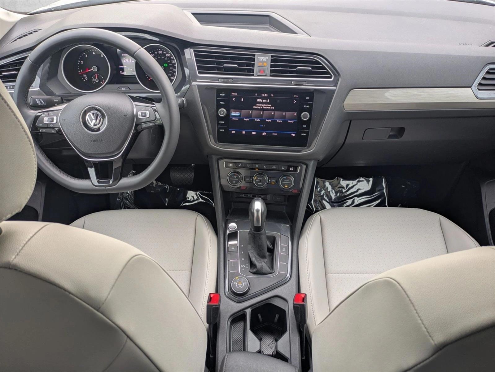 Thumbnail: 2020 Volkswagen Tiguan - 4