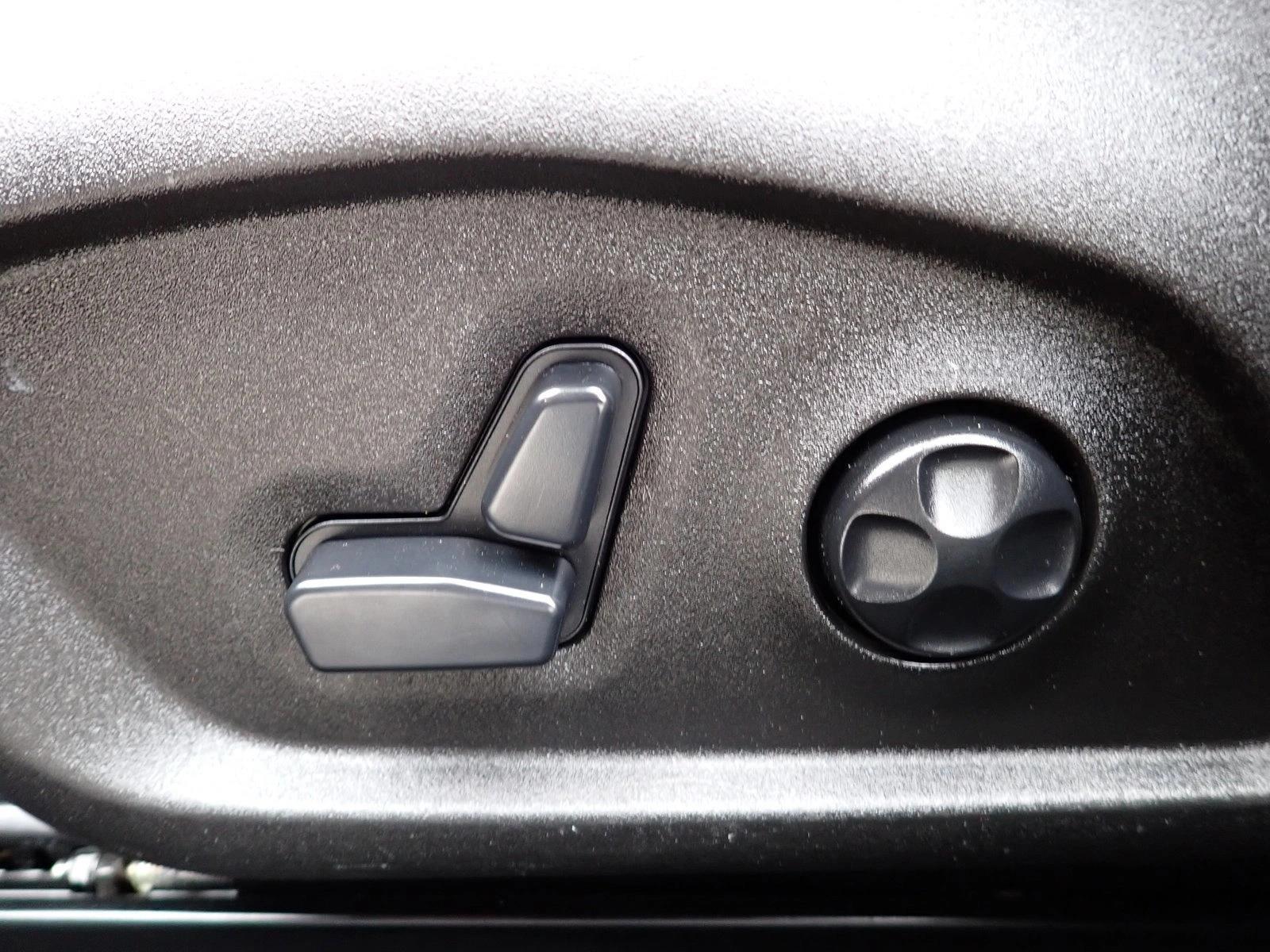 Thumbnail: 2016 Jeep Renegade - 3