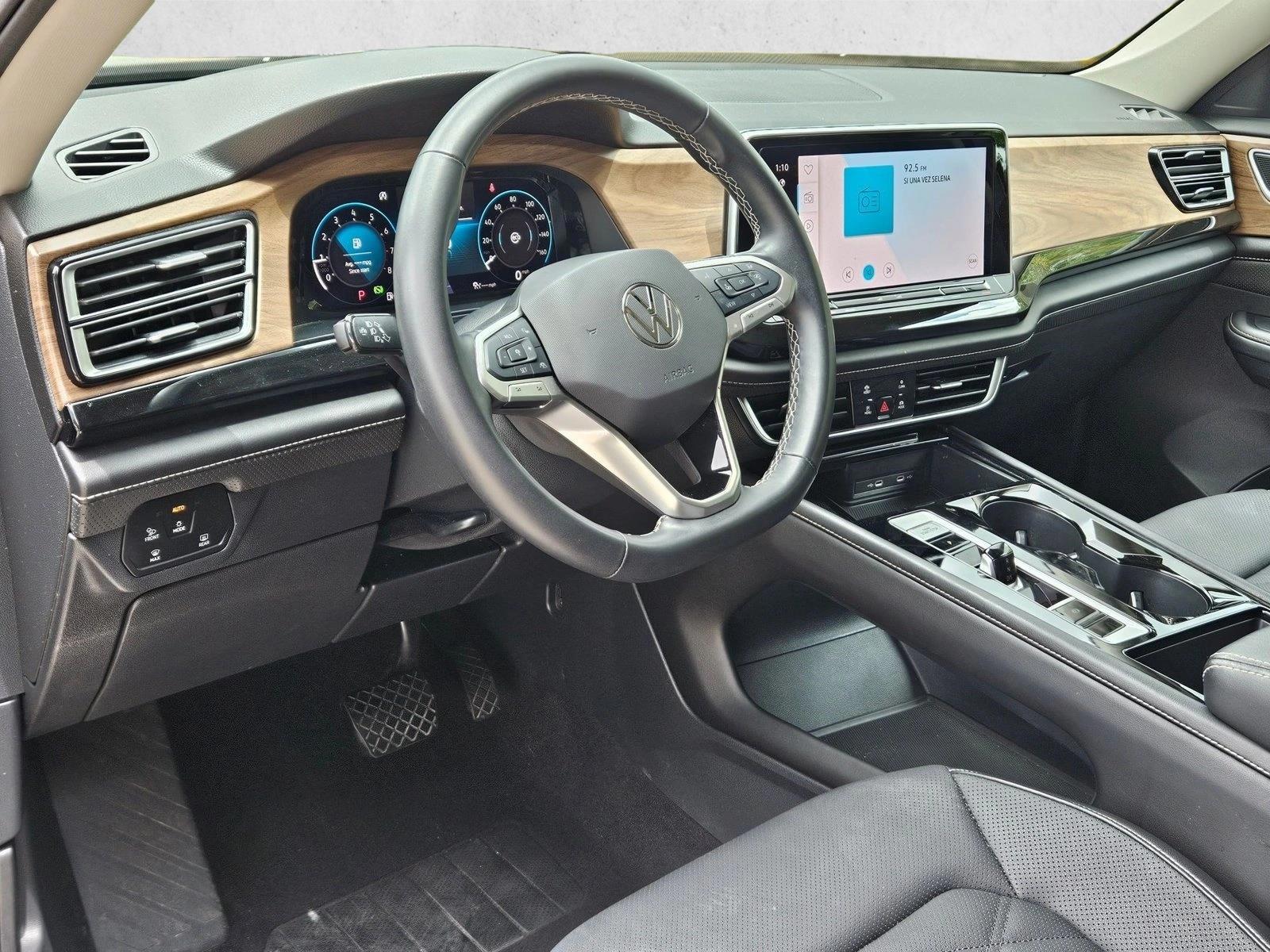 Thumbnail: 2025 Volkswagen Atlas - 3