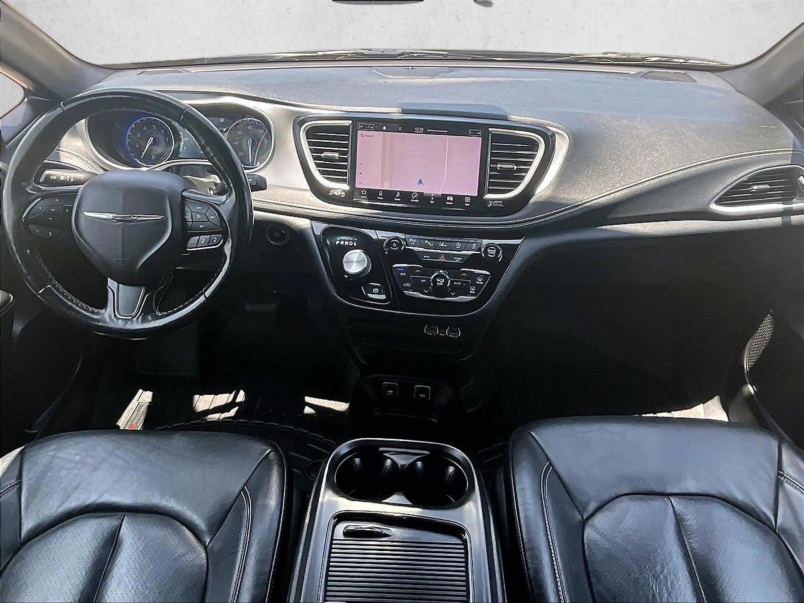 Thumbnail: 2021 Chrysler Pacifica - 4