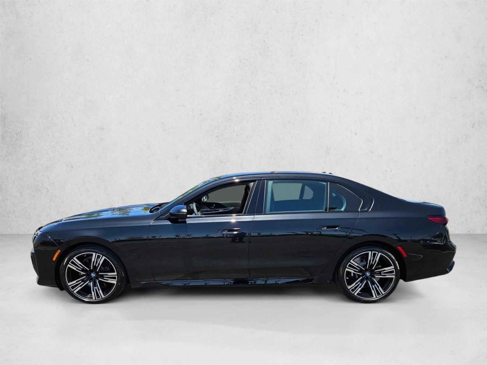Thumbnail: 2026 BMW 7 Series - 2