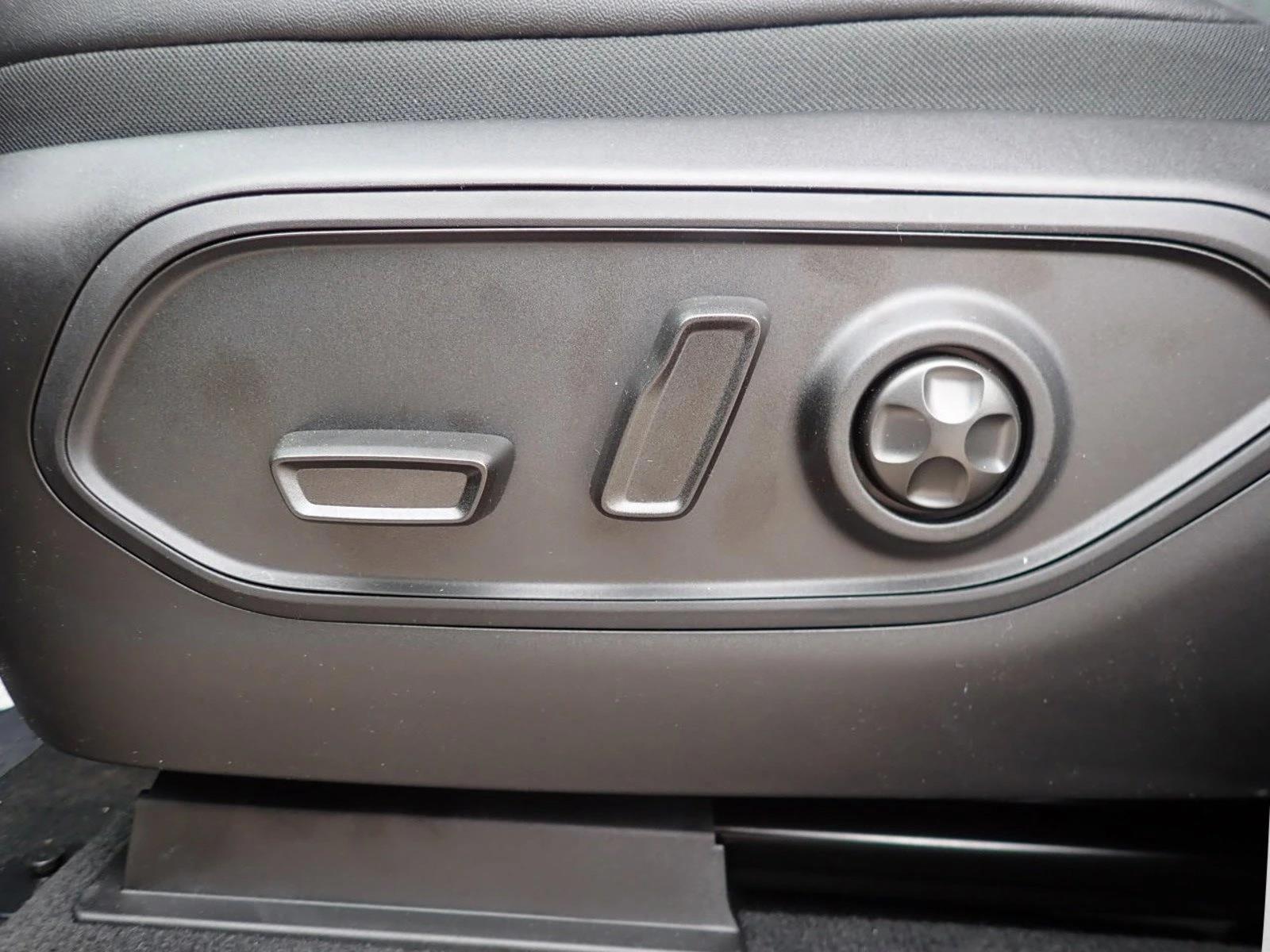 Thumbnail: 2026 Jeep Grand Cherokee L - 3