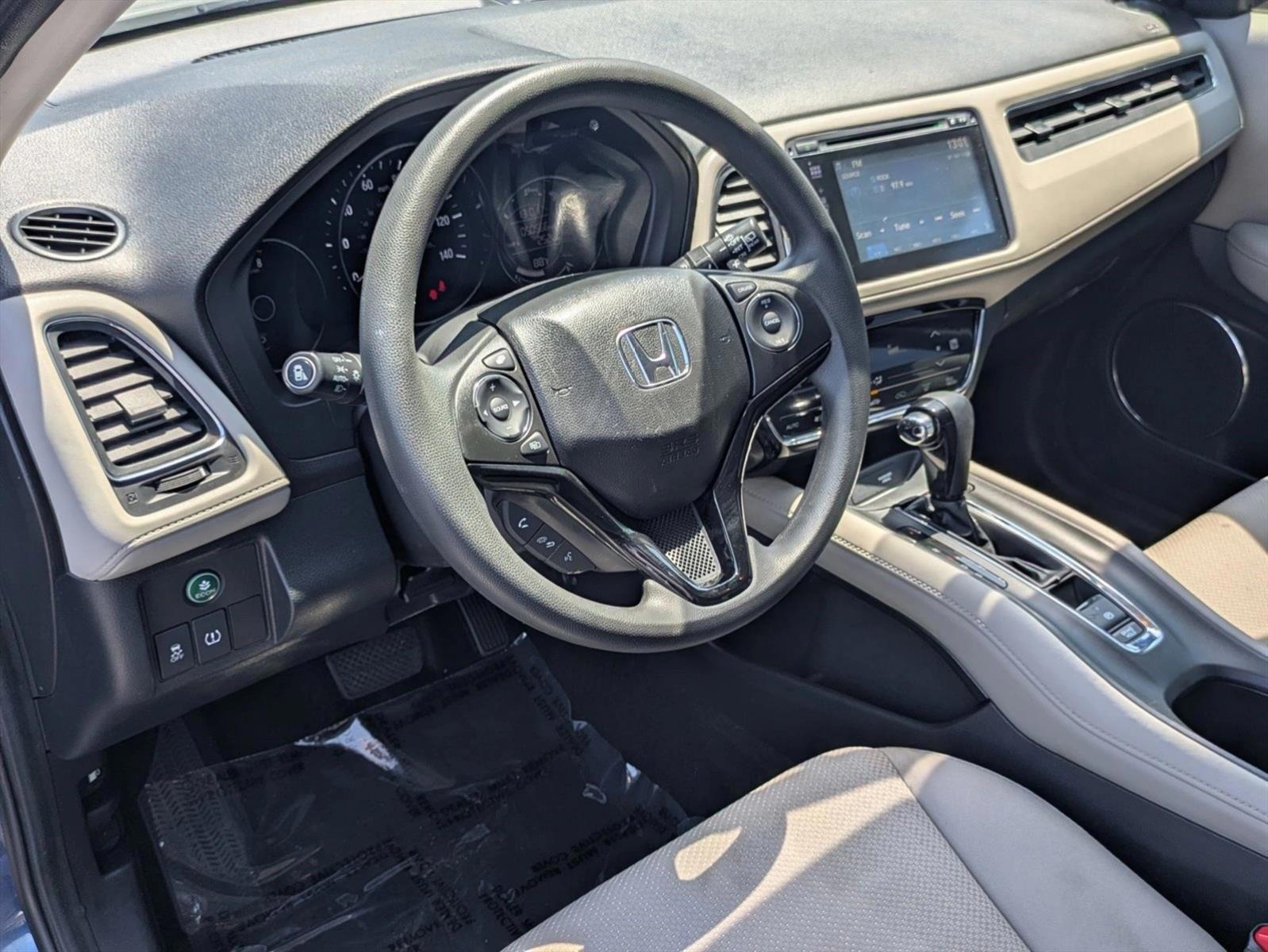 Thumbnail: 2016 Honda HR-V - 3