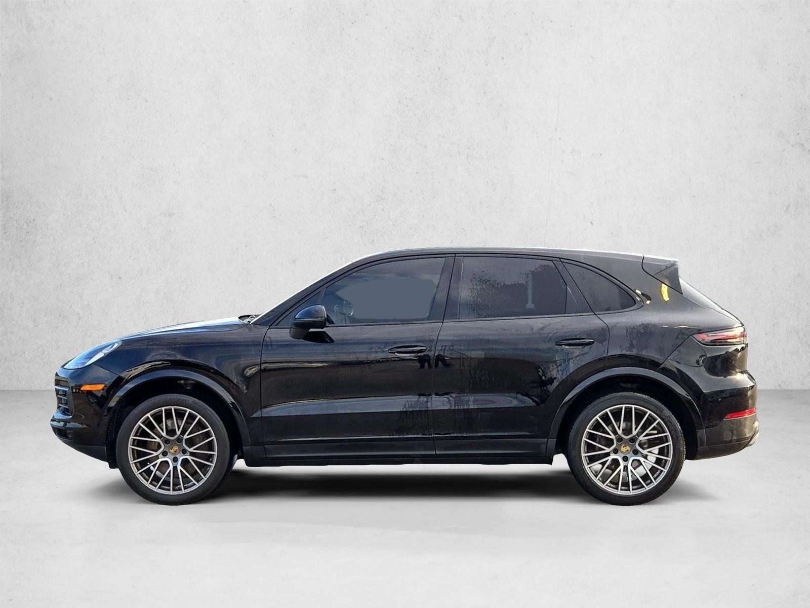 Thumbnail: 2021 Porsche Cayenne - 2