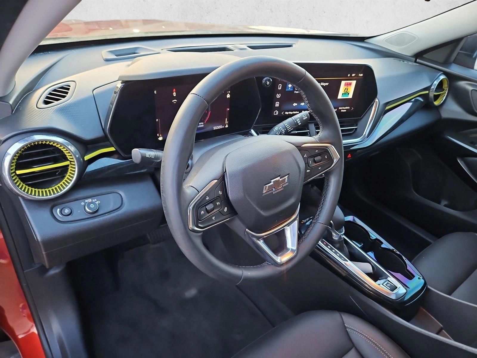 Thumbnail: 2024 Chevrolet Trax - 3