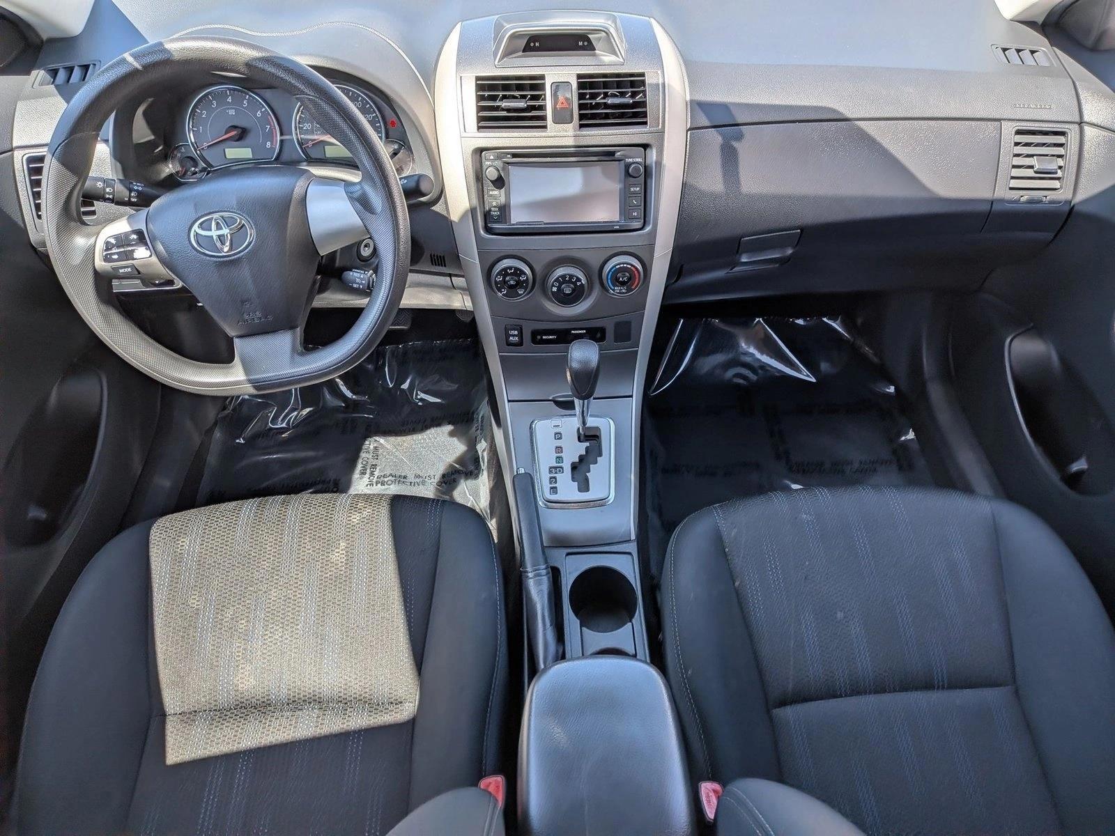 Thumbnail: 2013 Toyota Corolla - 3