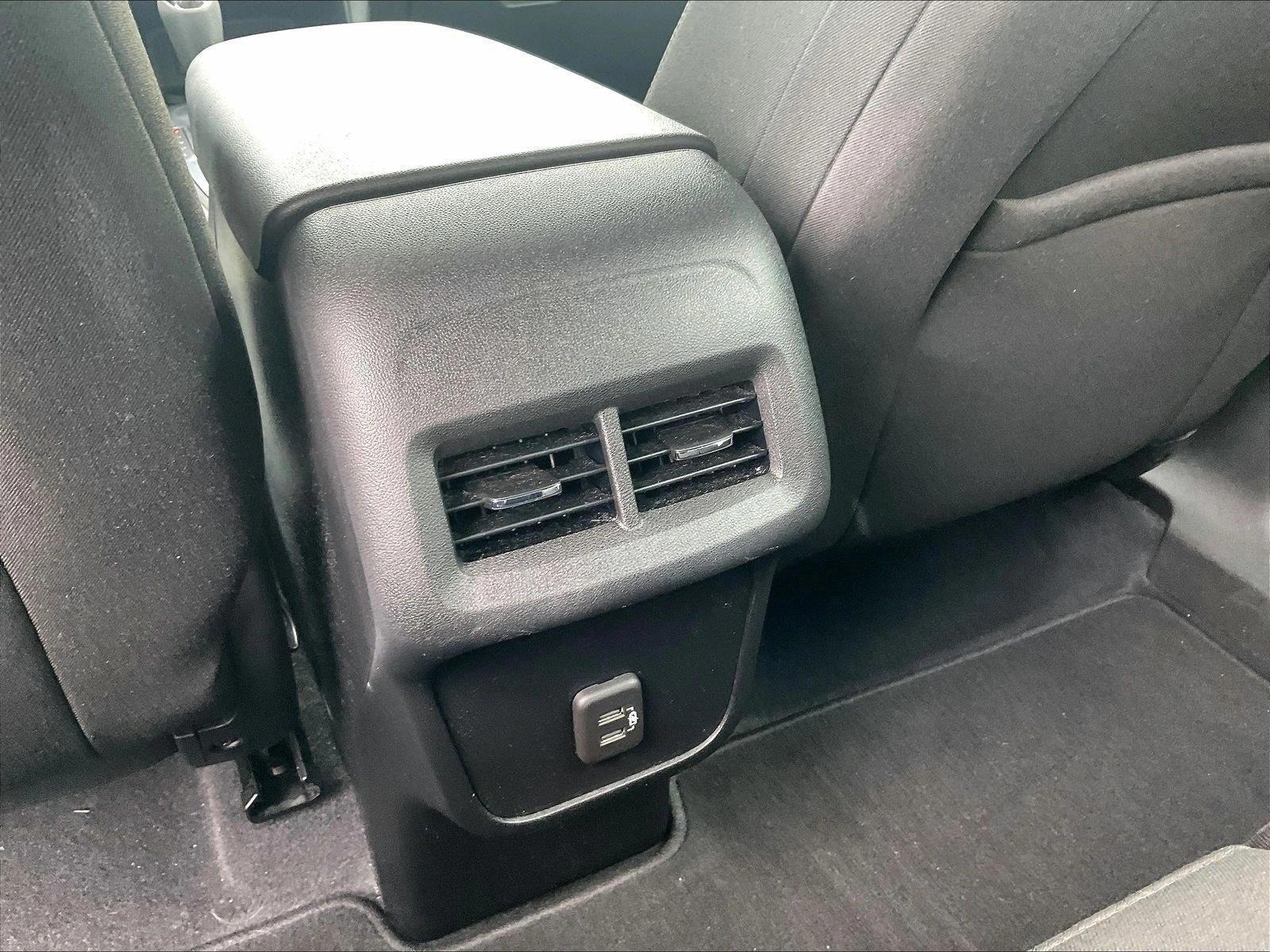 2020 Chevrolet Equinox LS - Photo 25