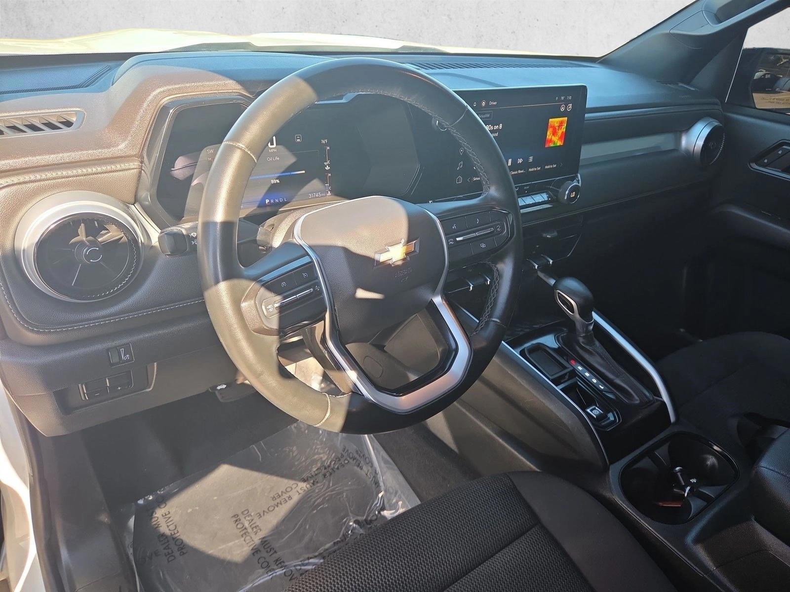 Thumbnail: 2023 Chevrolet Colorado - 3