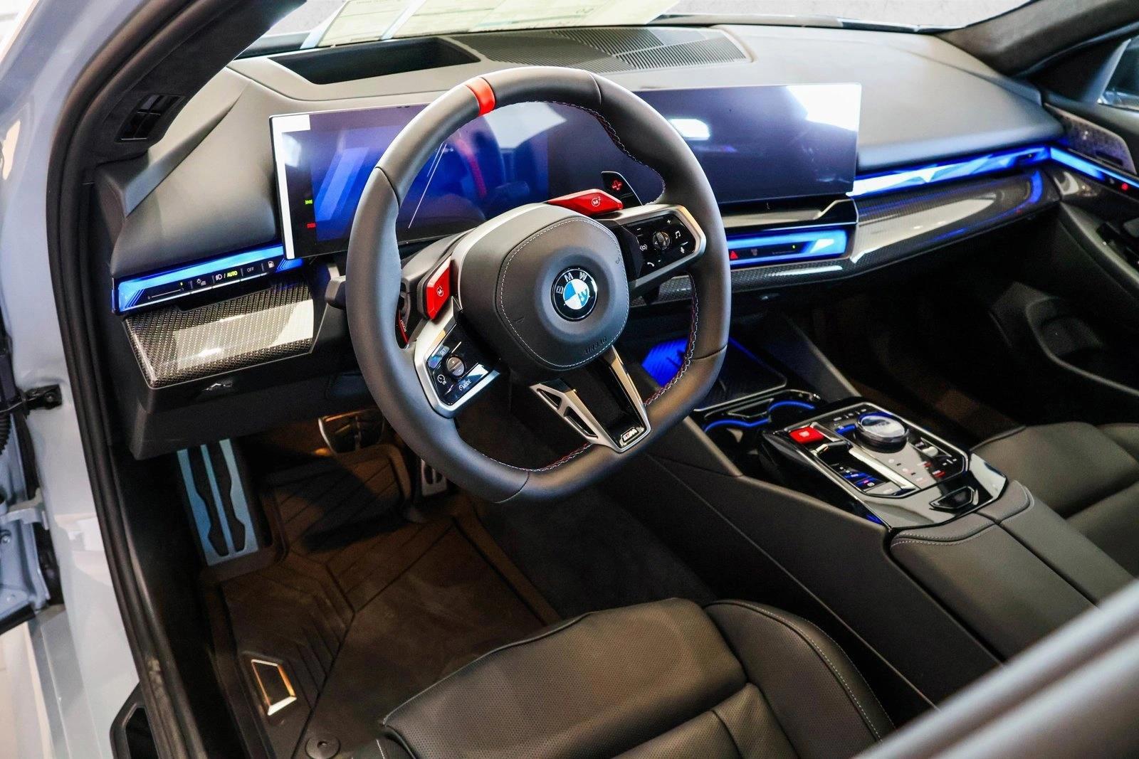 Thumbnail: 2027 BMW M5 - 3