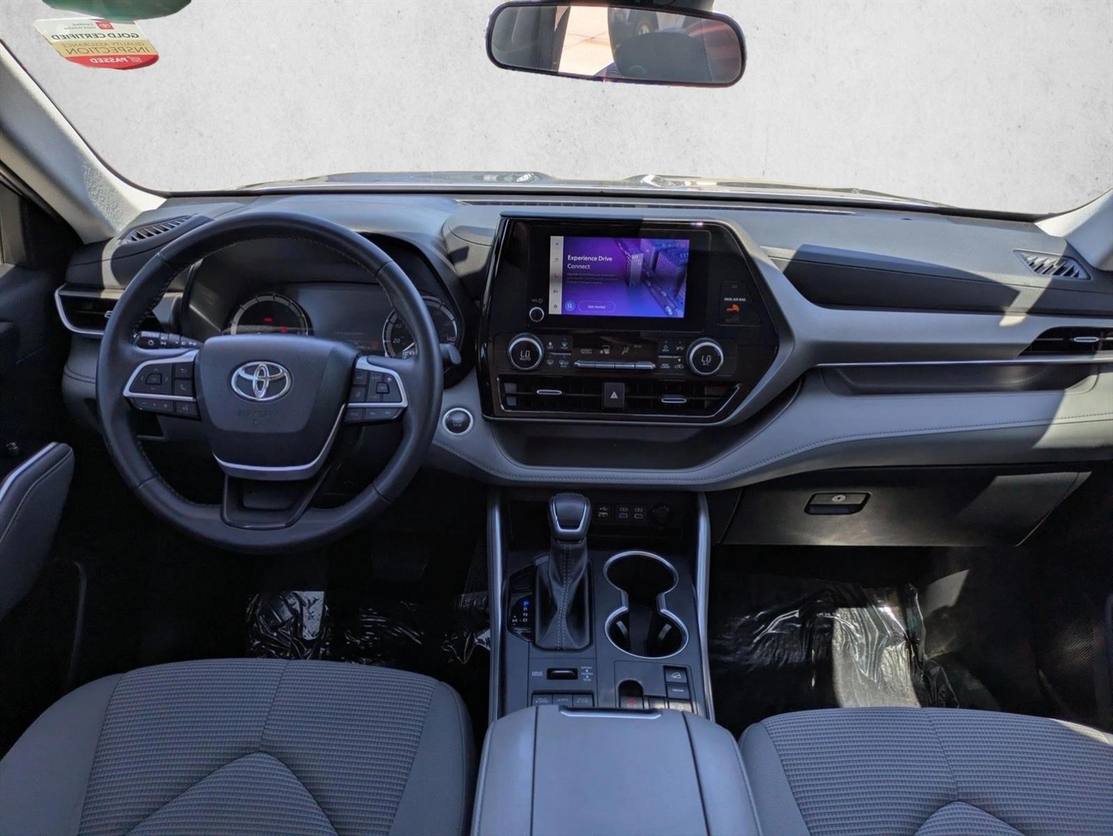 Thumbnail: 2024 Toyota Highlander - 3