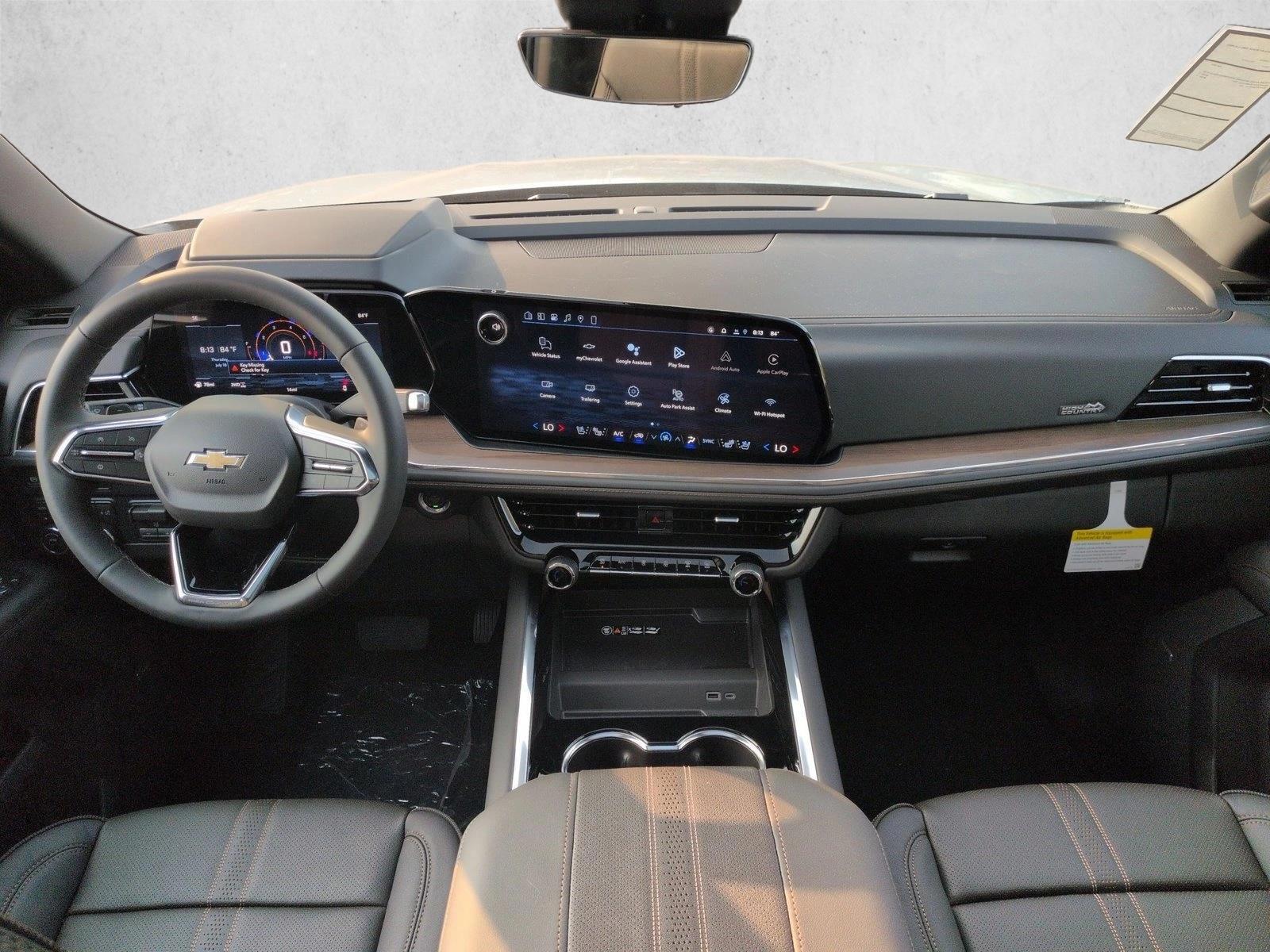 Thumbnail: 2026 Chevrolet Suburban - 3