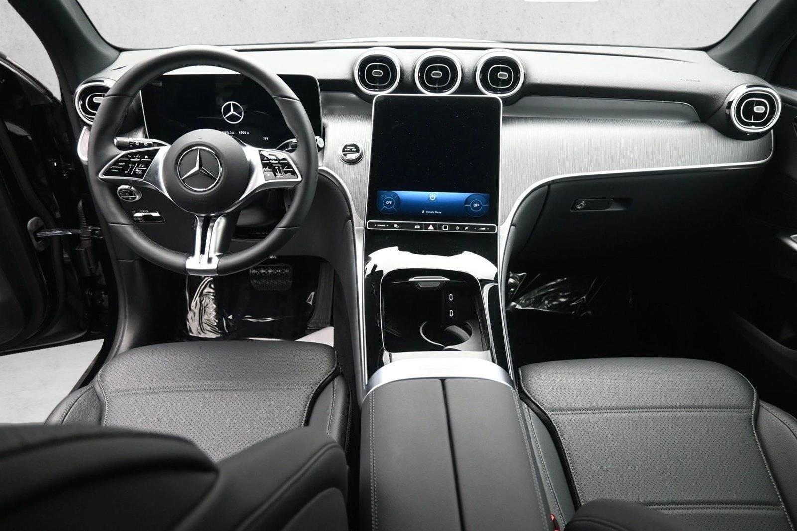 Thumbnail: 2026 Mercedes-Benz GLC - 4