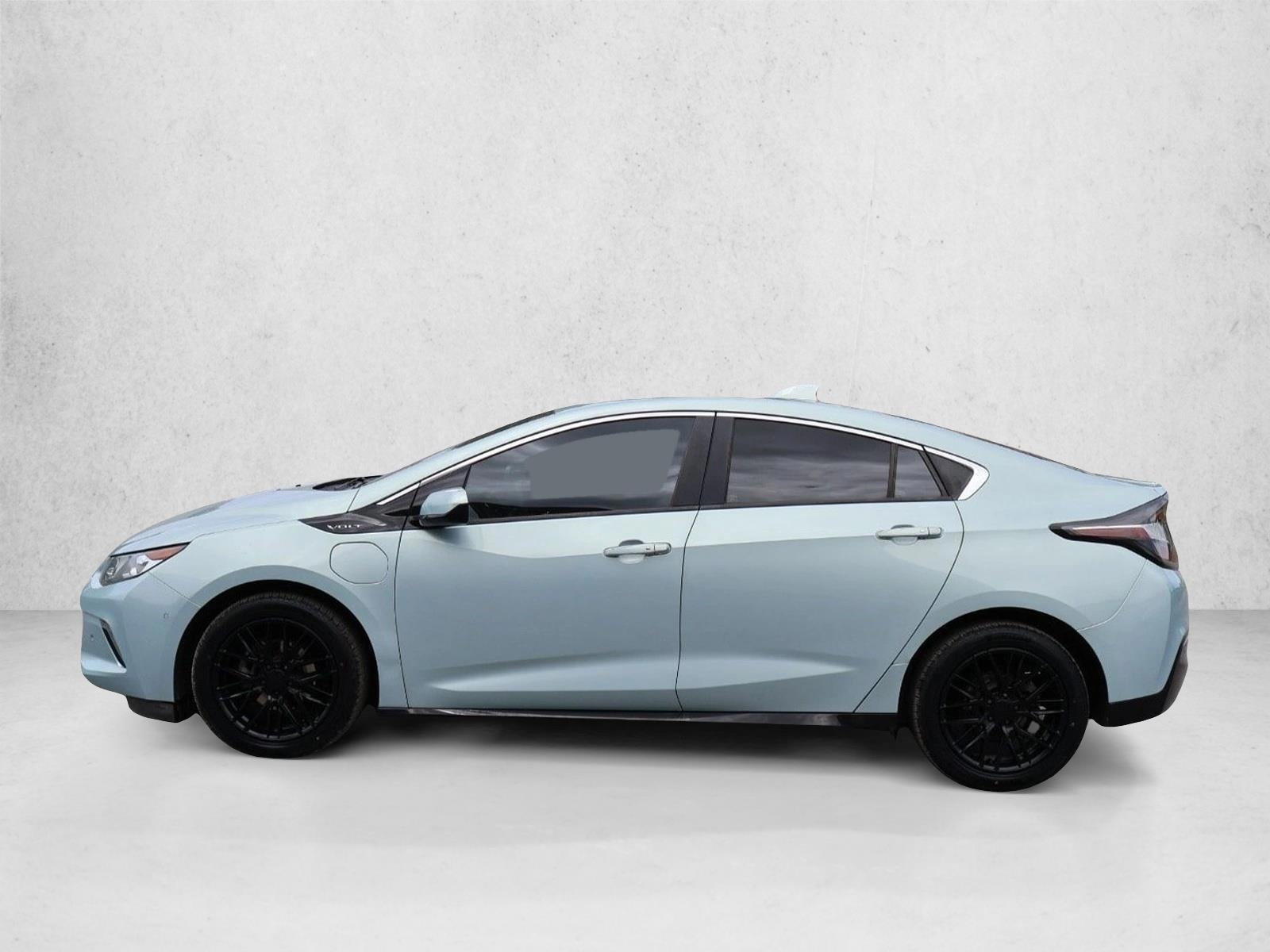 Thumbnail: 2018 Chevrolet Volt - 2
