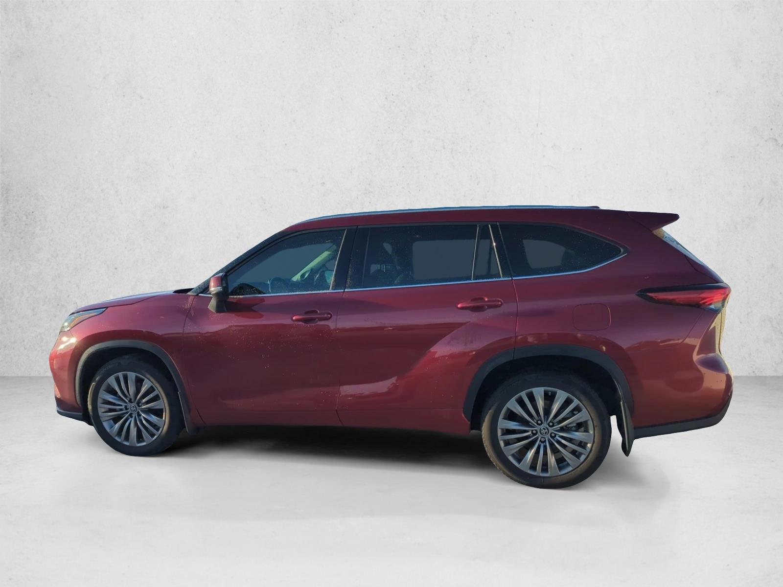 Thumbnail: 2021 Toyota Highlander - 2