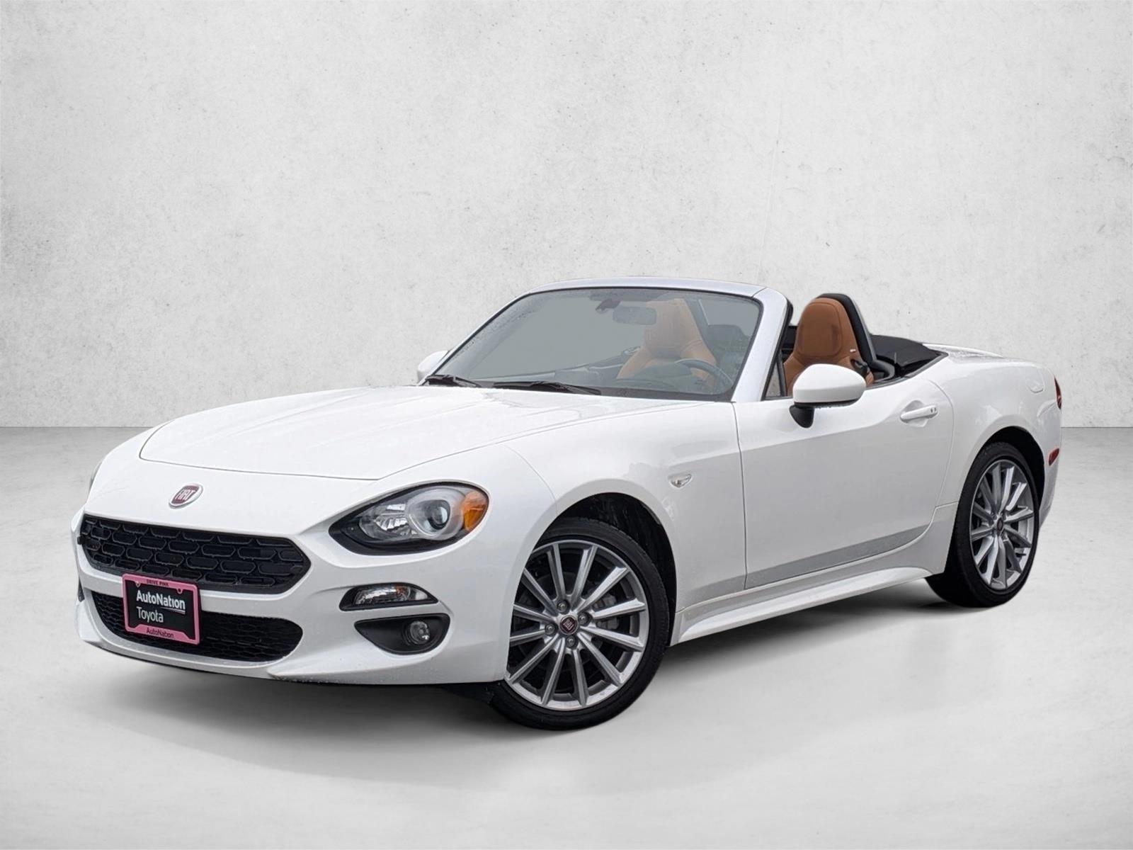 Thumbnail: 2020 Fiat 124 Spider - 2