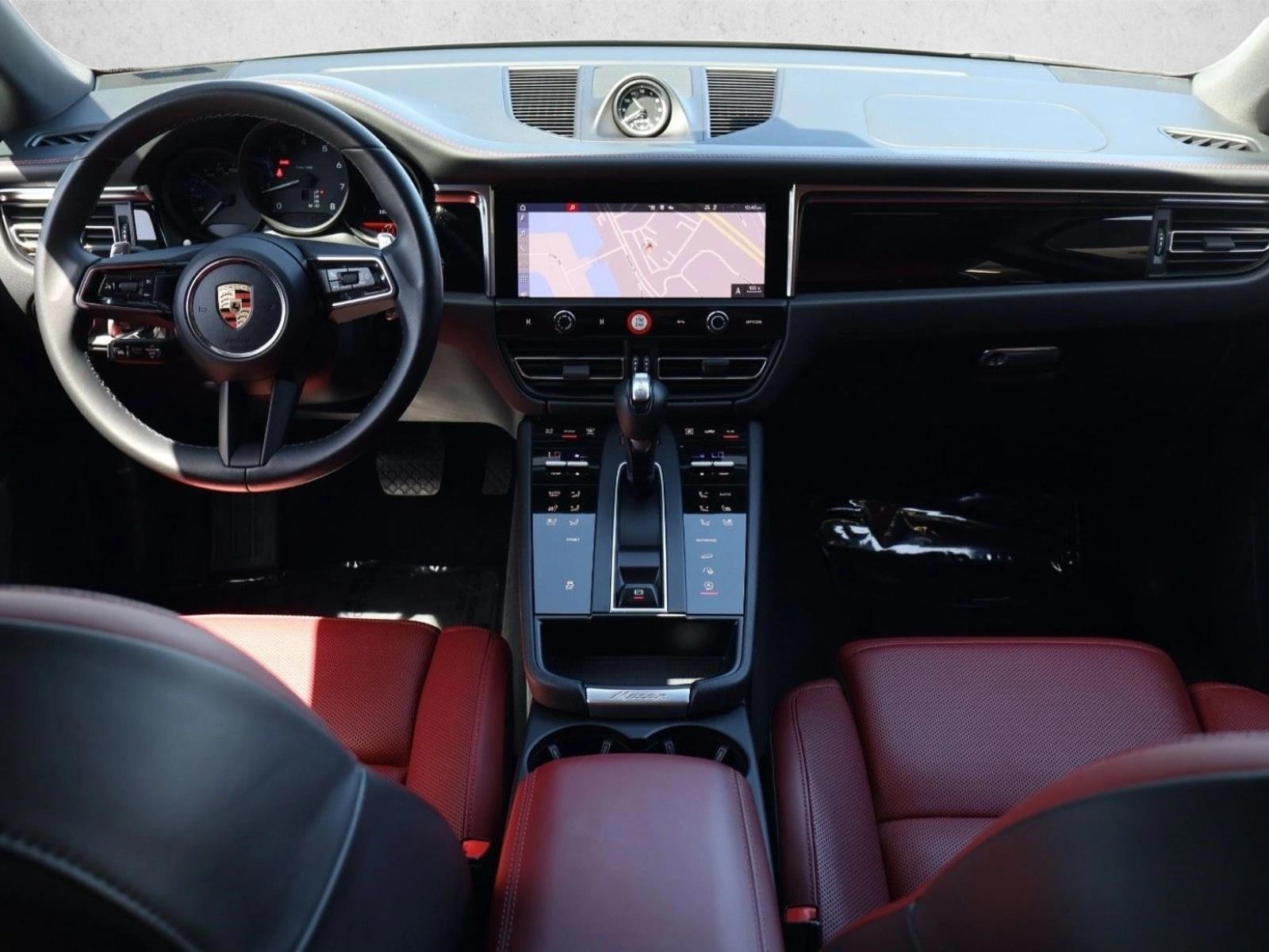 Thumbnail: 2023 Porsche Macan - 4