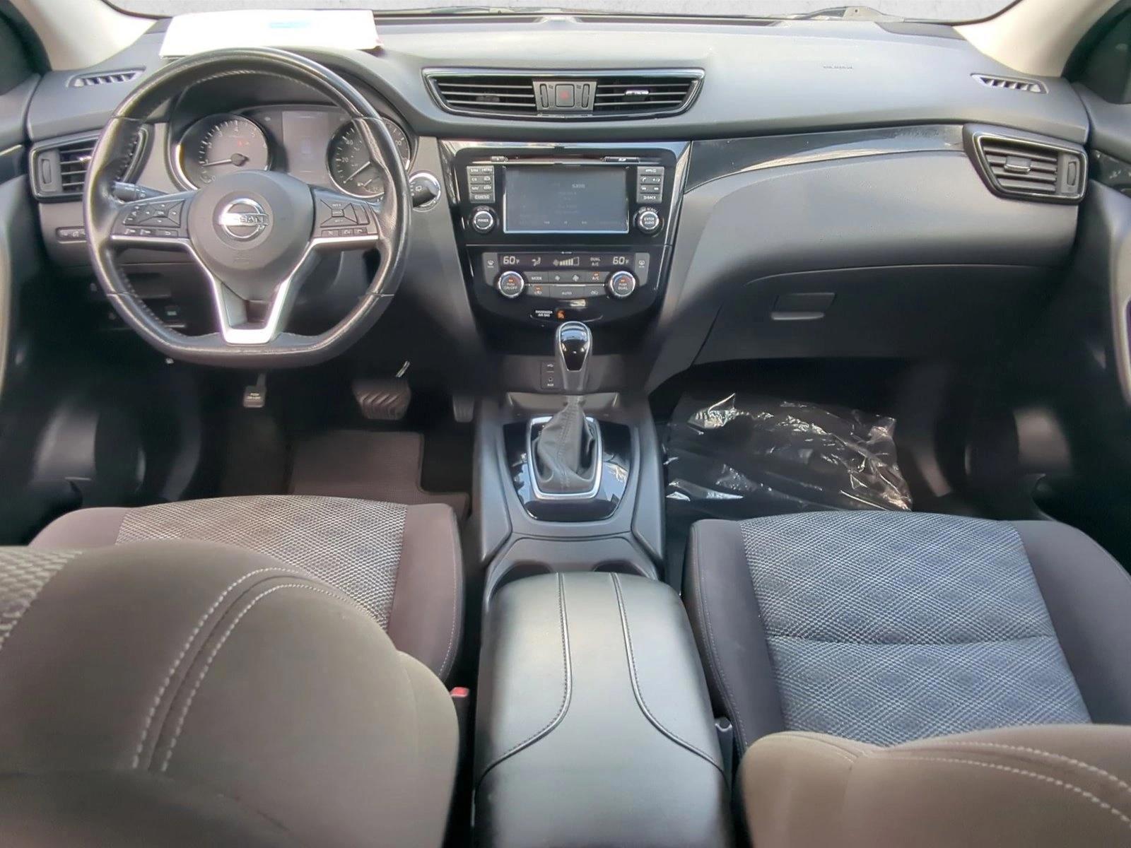 Thumbnail: 2018 Nissan Rogue Sport - 4