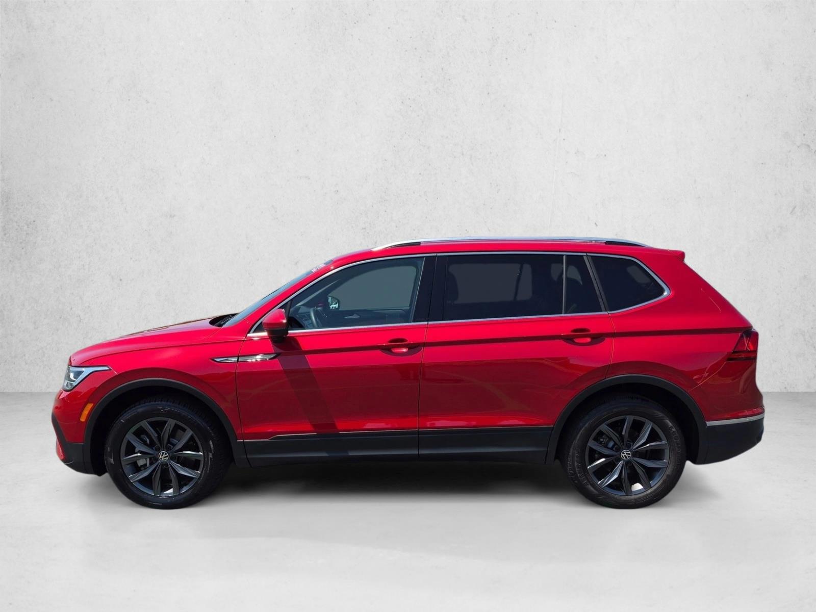 Thumbnail: 2023 Volkswagen Tiguan - 2