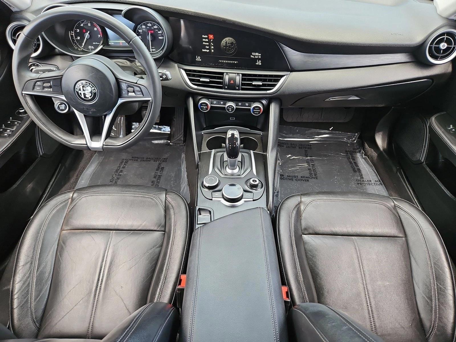 Thumbnail: 2017 Alfa Romeo Giulia - 3