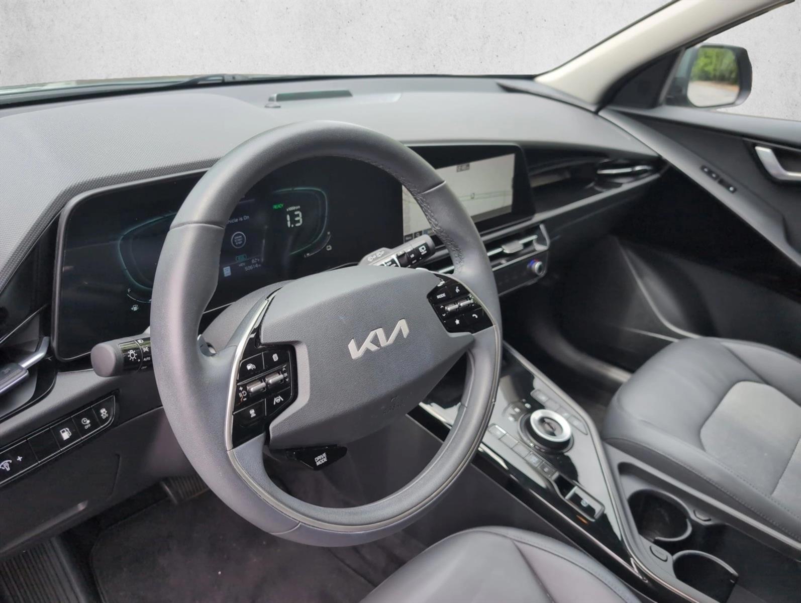 Thumbnail: 2023 Kia Niro - 2