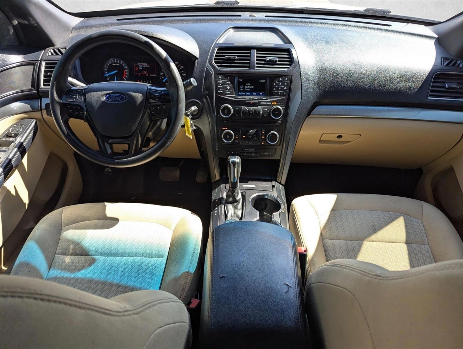 Thumbnail: 2016 Ford Explorer - 3