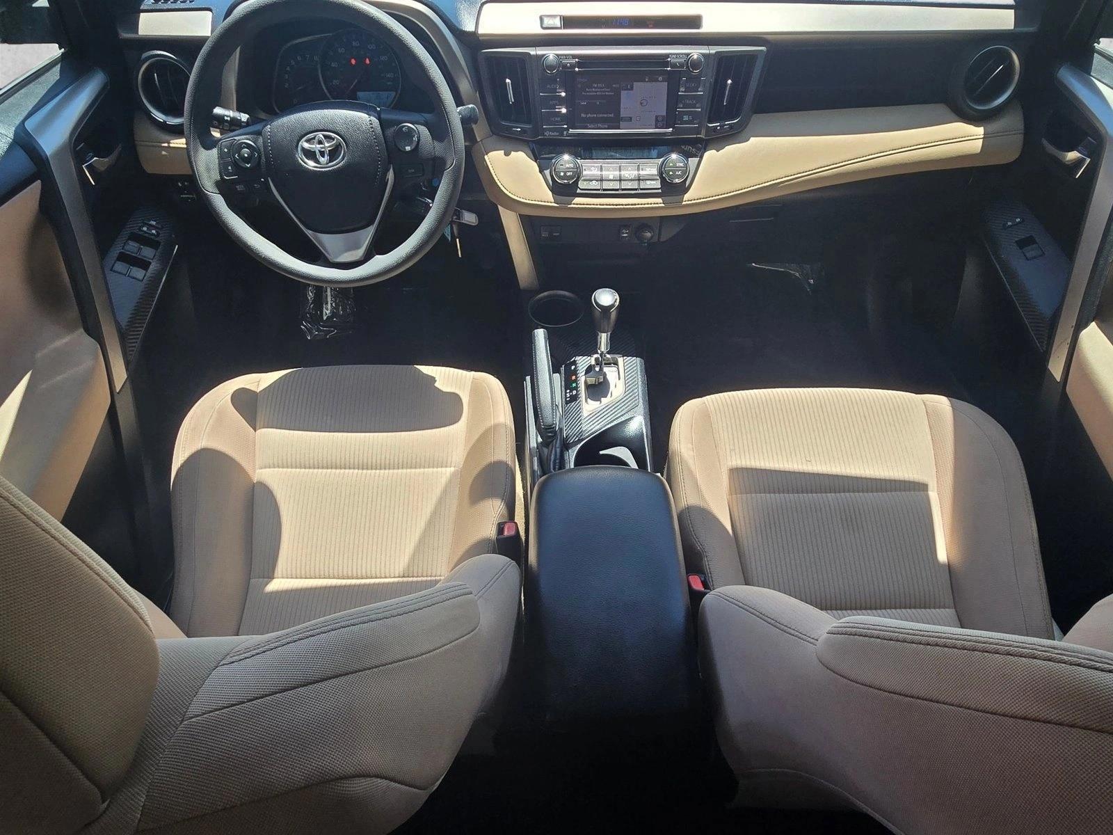 Thumbnail: 2015 Toyota RAV4 - 3