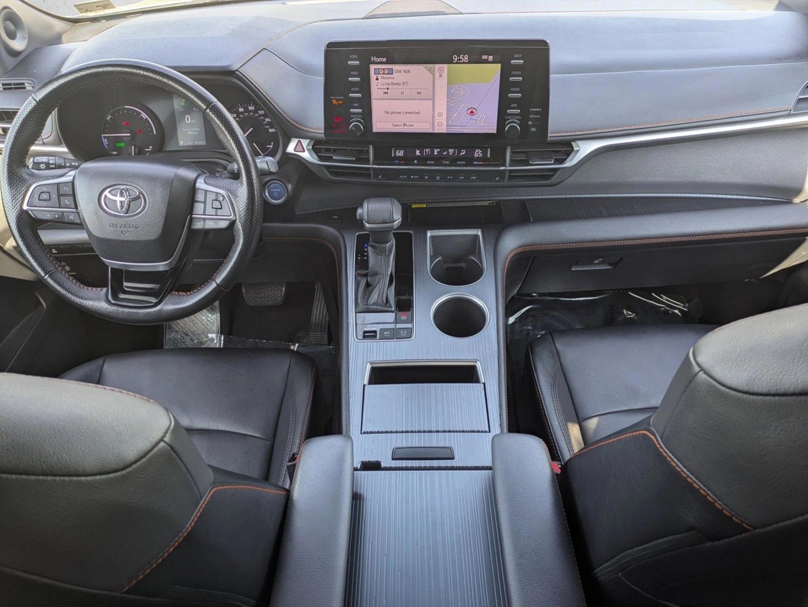 Thumbnail: 2021 Toyota Sienna - 4