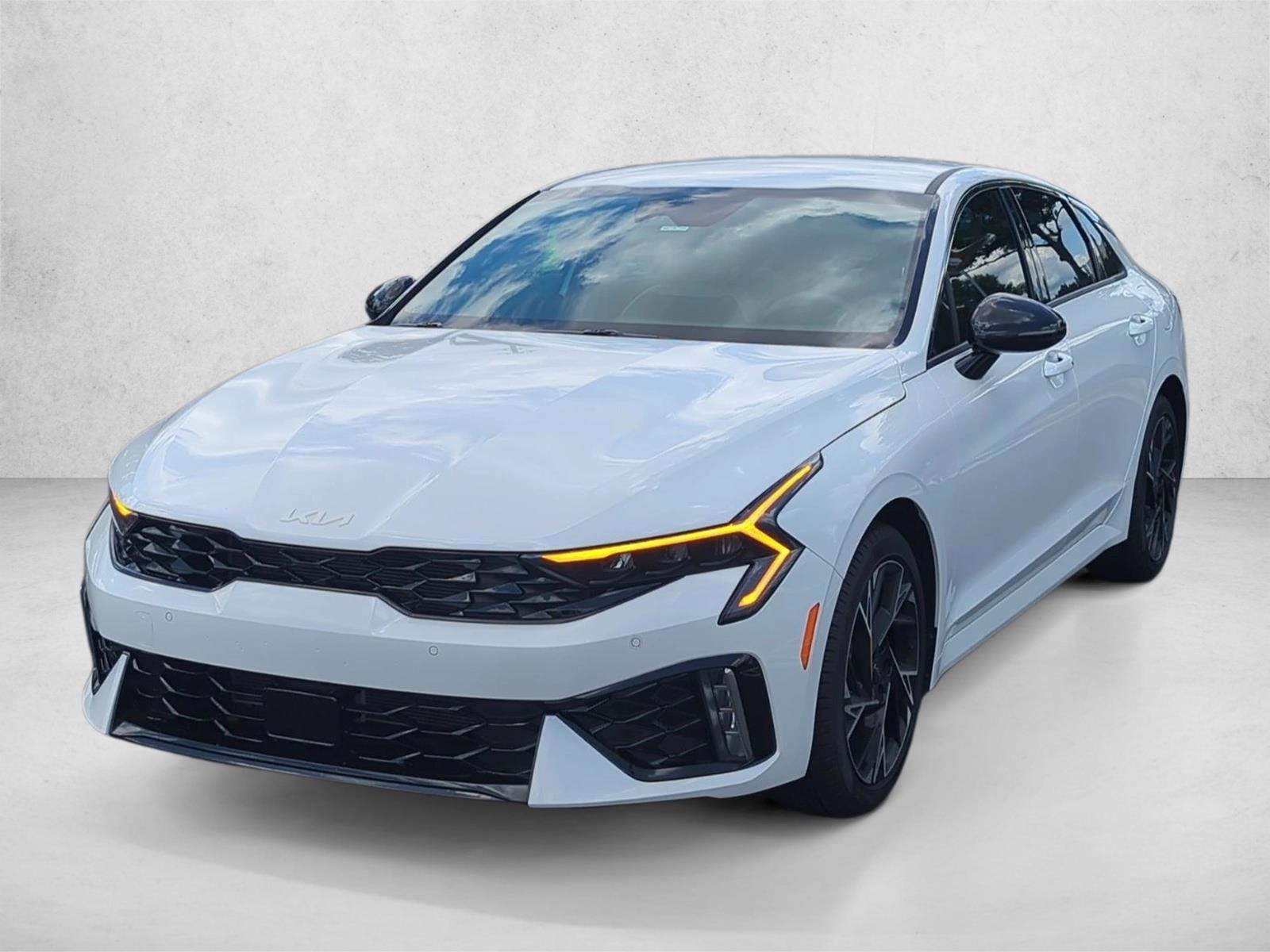 Thumbnail: 2025 Kia K5 - 1