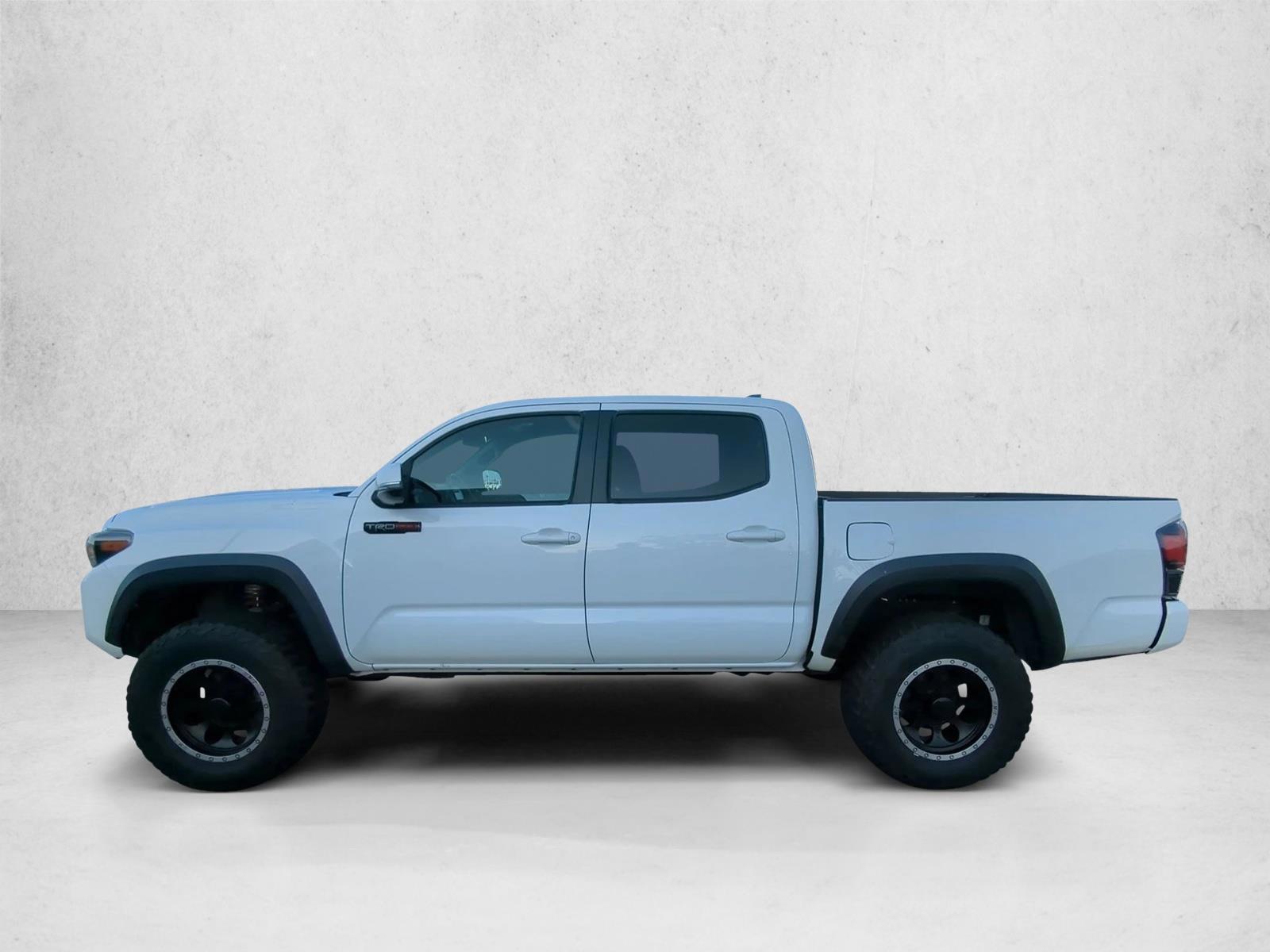 Thumbnail: 2017 Toyota Tacoma - 2