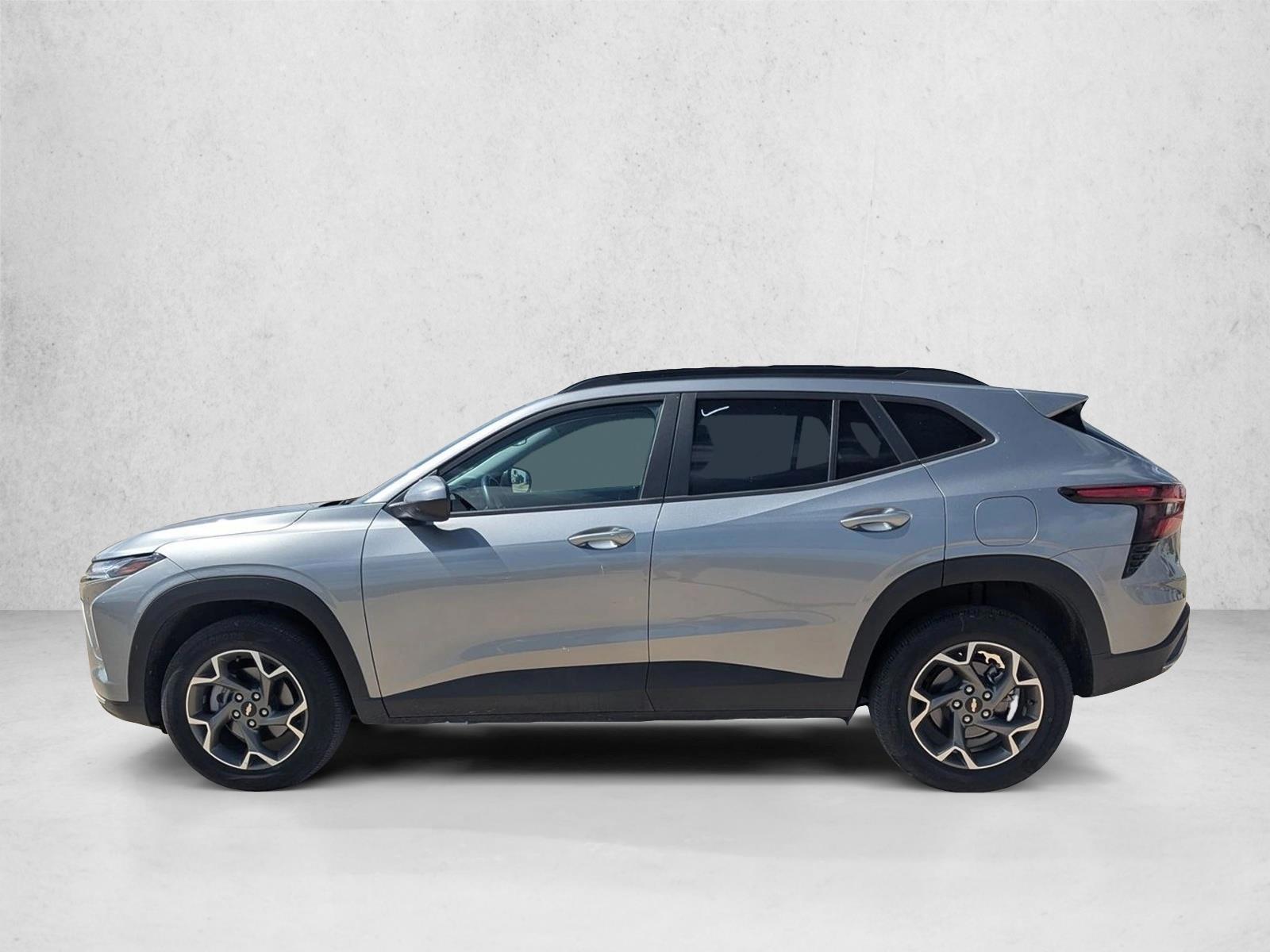 Thumbnail: 2025 Chevrolet Trax - 2