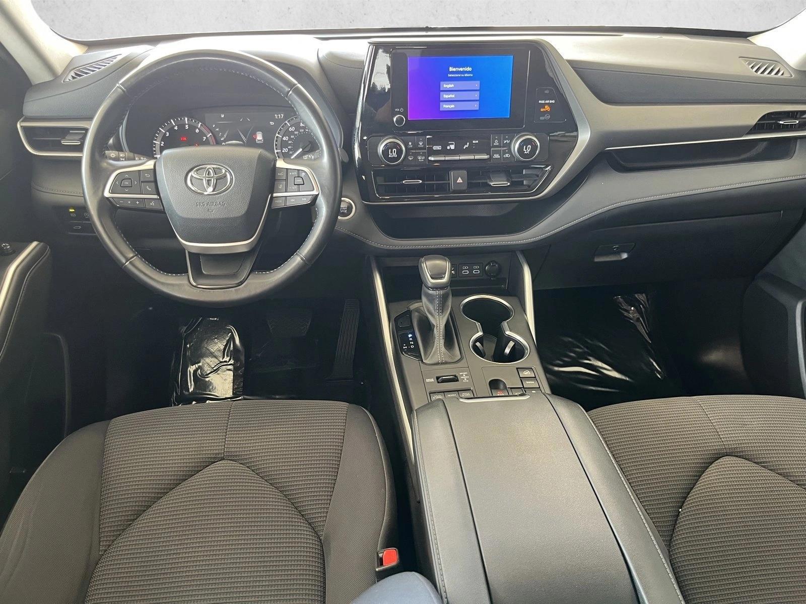 Thumbnail: 2024 Toyota Highlander - 3