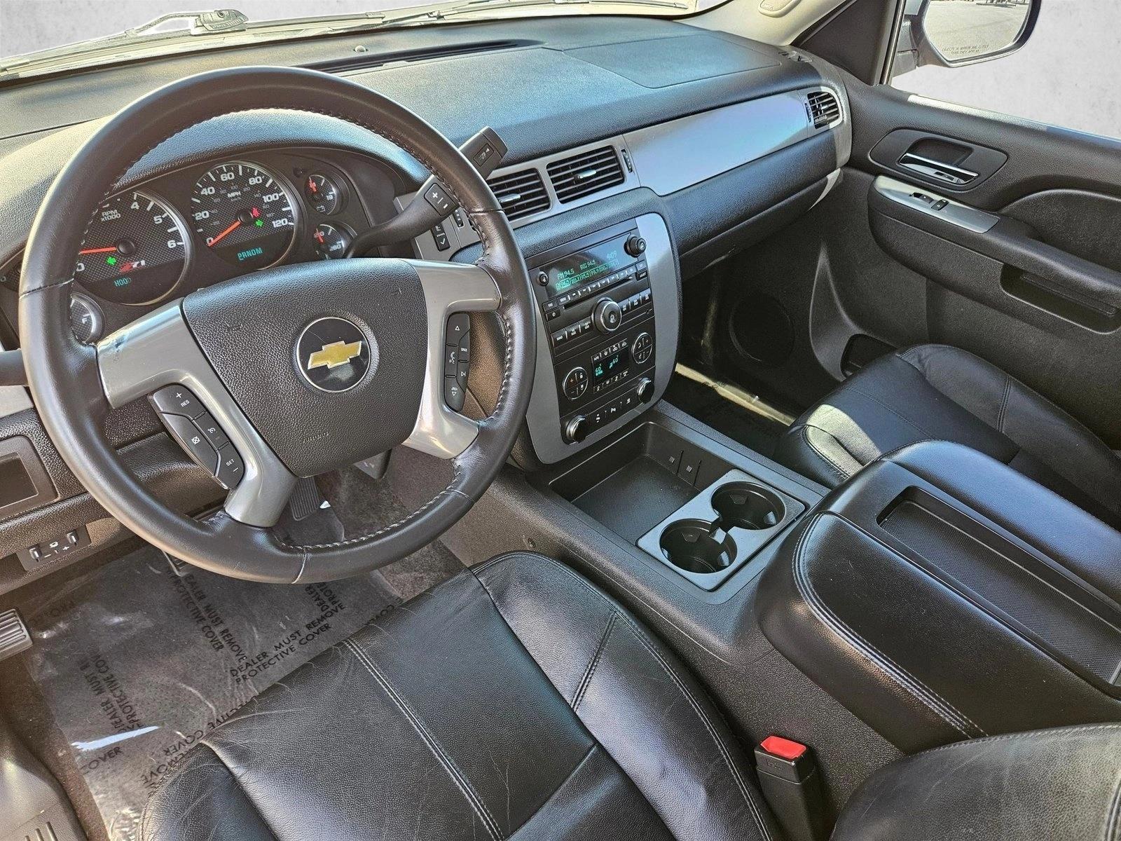 Thumbnail: 2011 Chevrolet Avalanche 1500 - 3