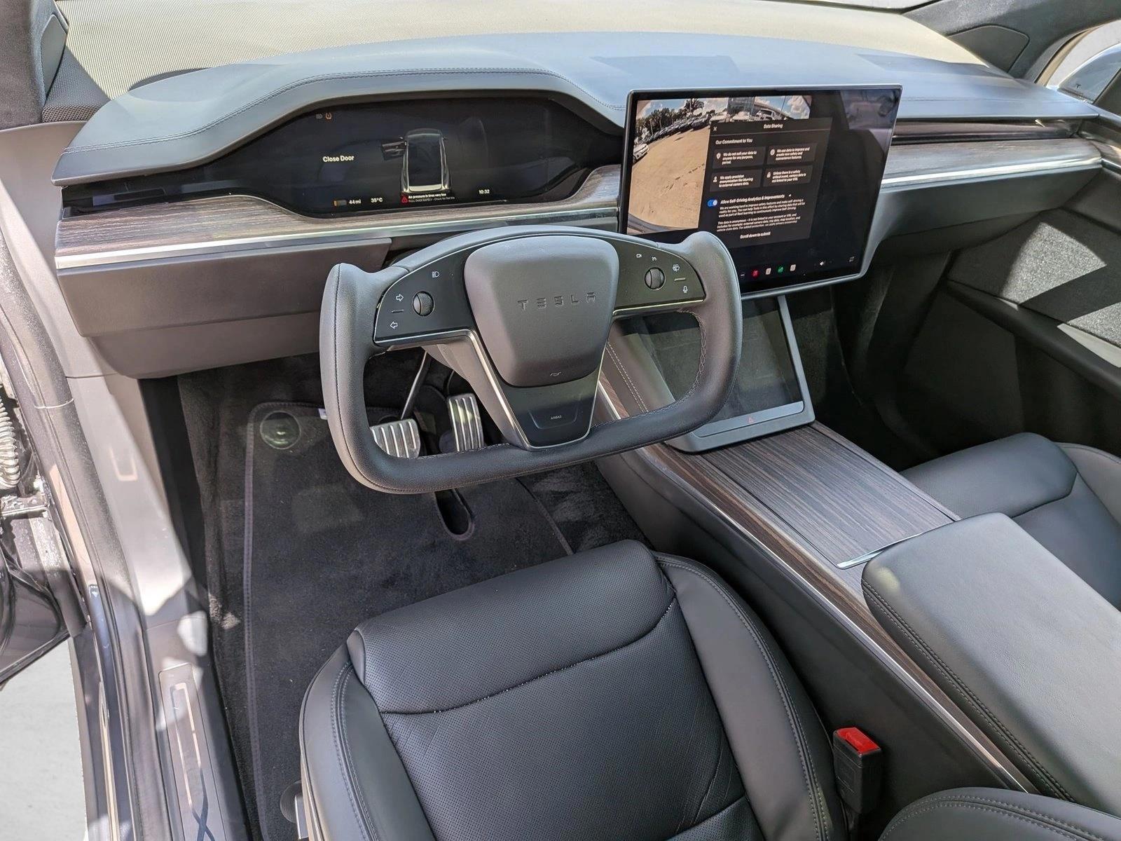 Thumbnail: 2022 Tesla Model X - 3