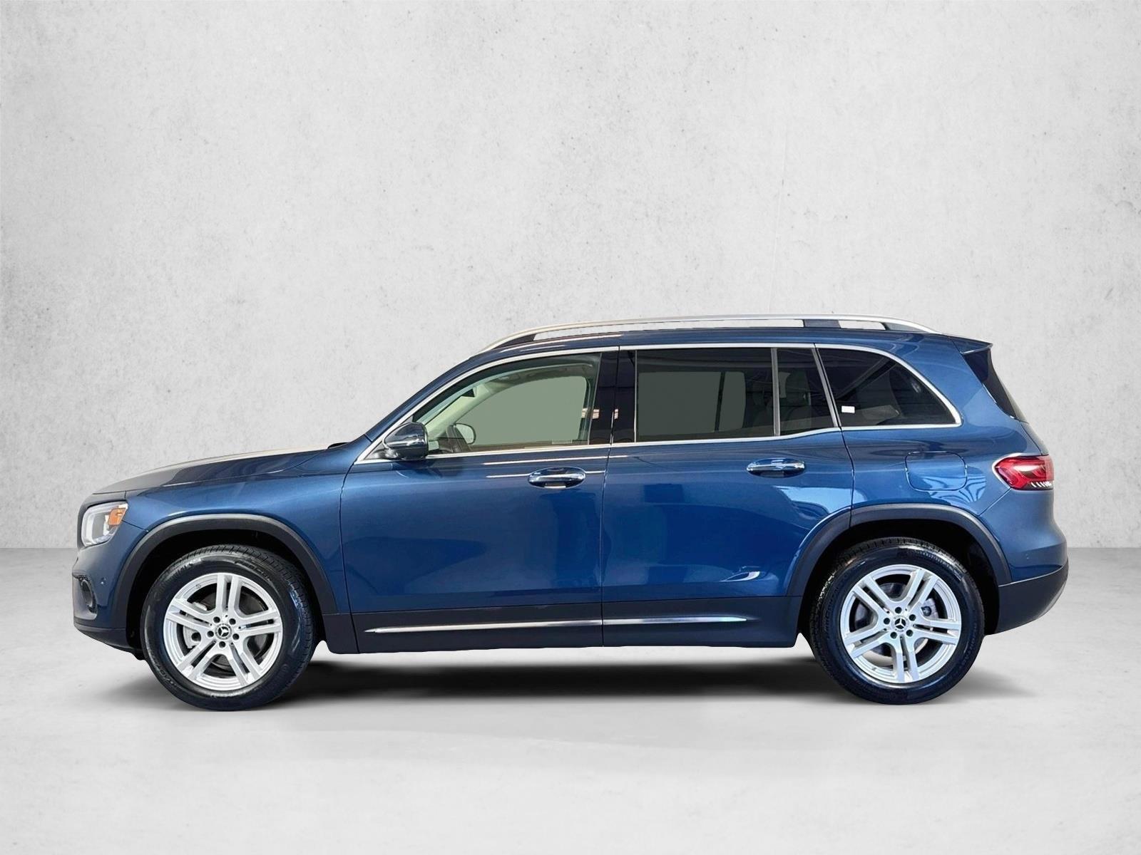 Thumbnail: 2022 Mercedes-Benz GLB - 2